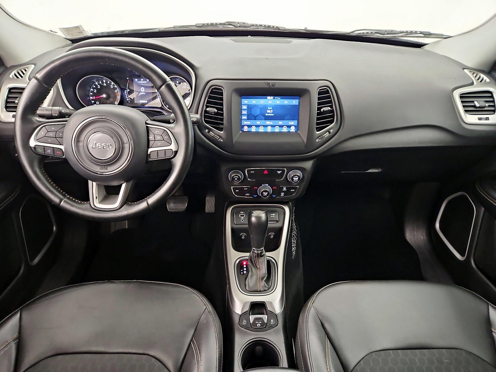 Thumbnail: 2019 Jeep Compass - 9