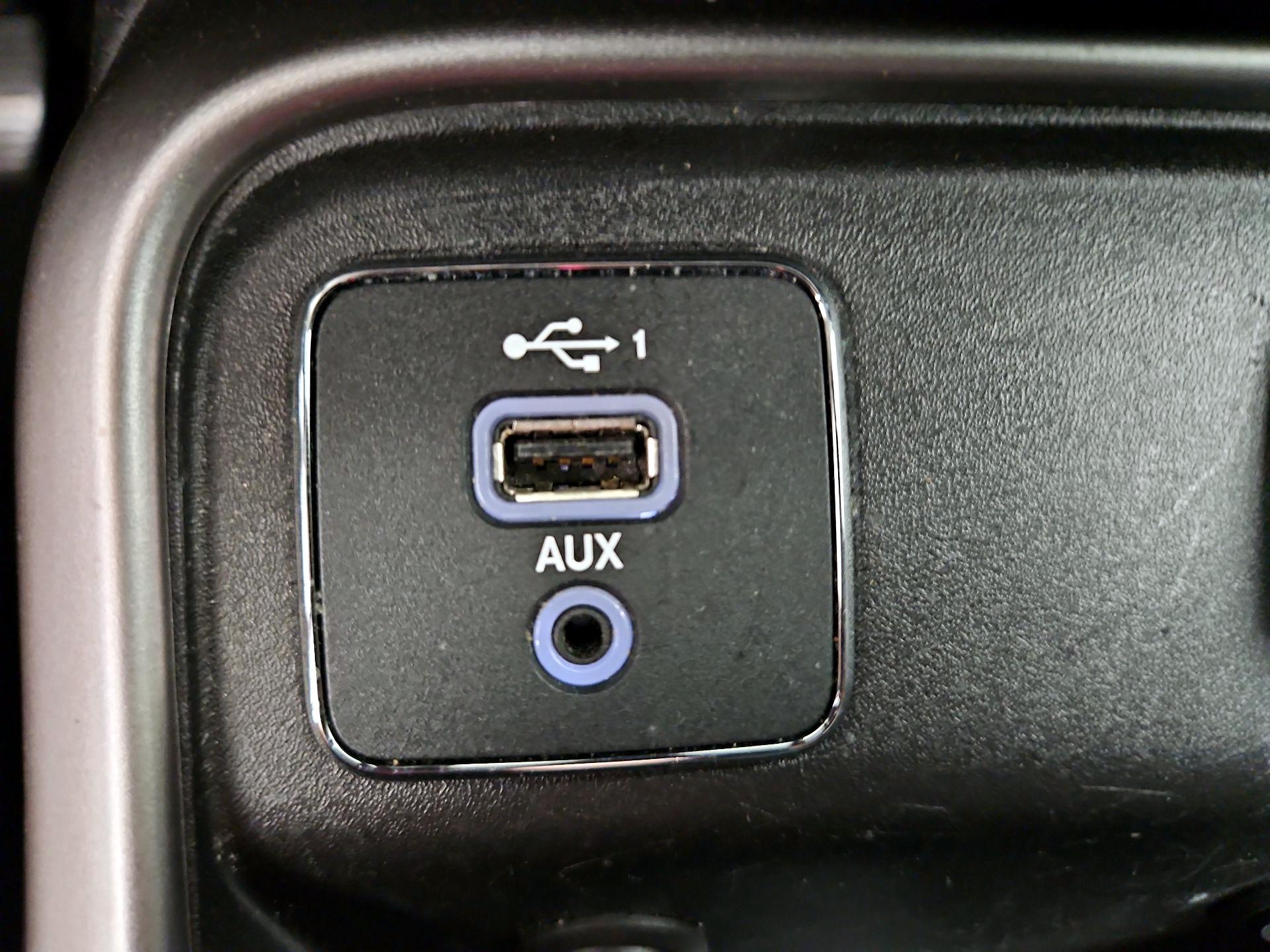 Thumbnail: 2019 Jeep Compass - 18