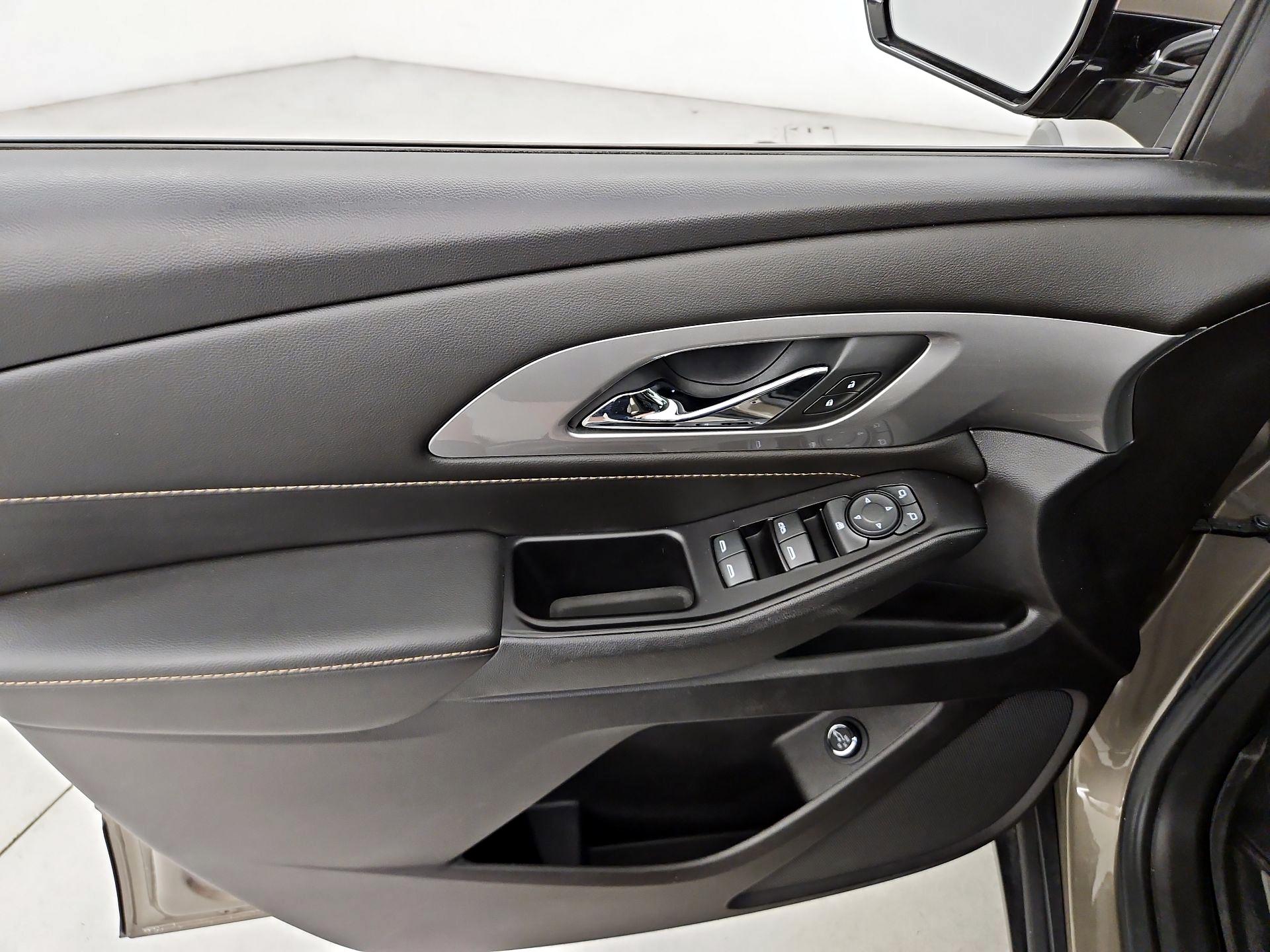 Thumbnail: 2020 Chevrolet Traverse - 12