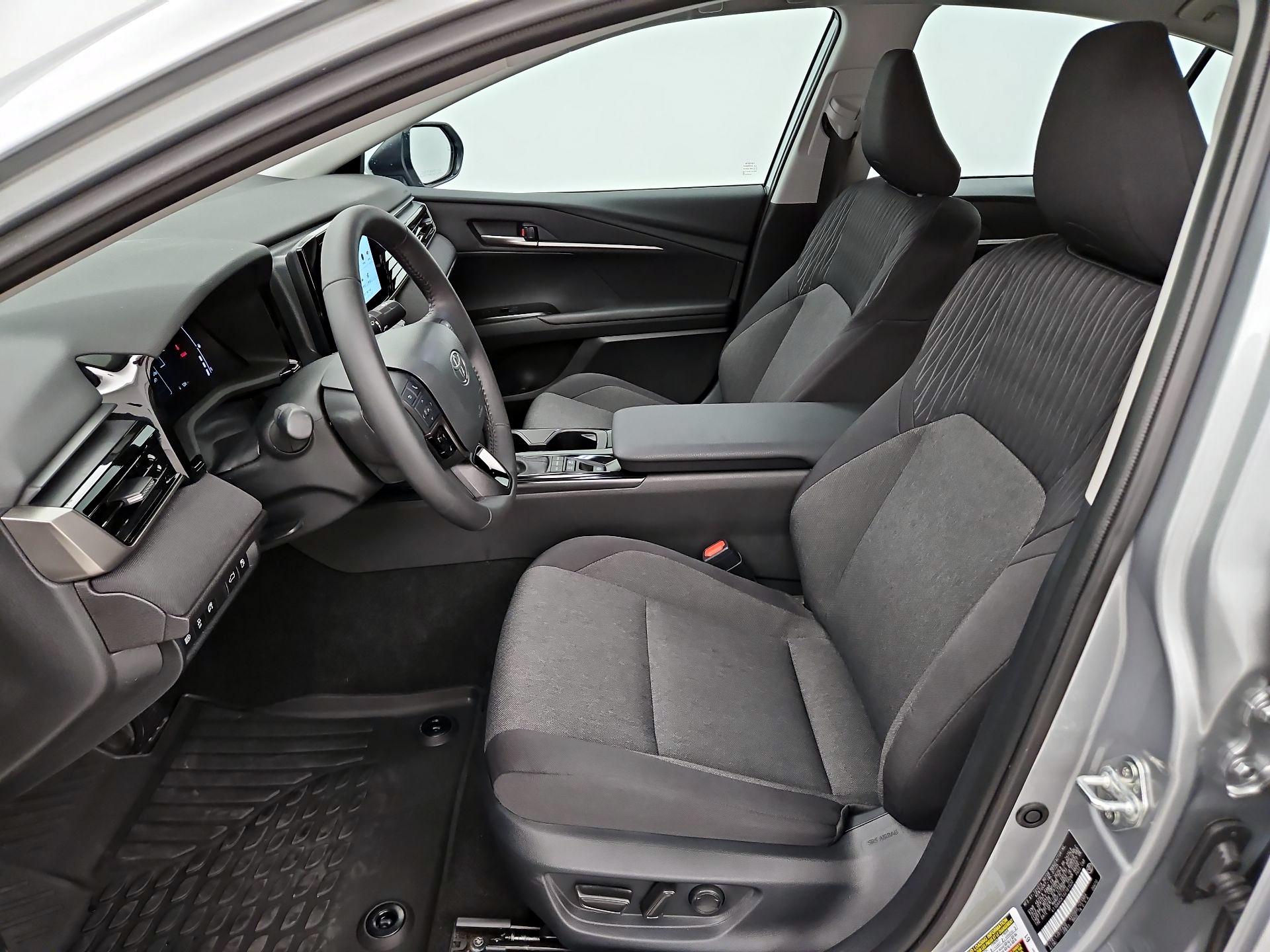 Thumbnail: 2025 Toyota Camry - 11