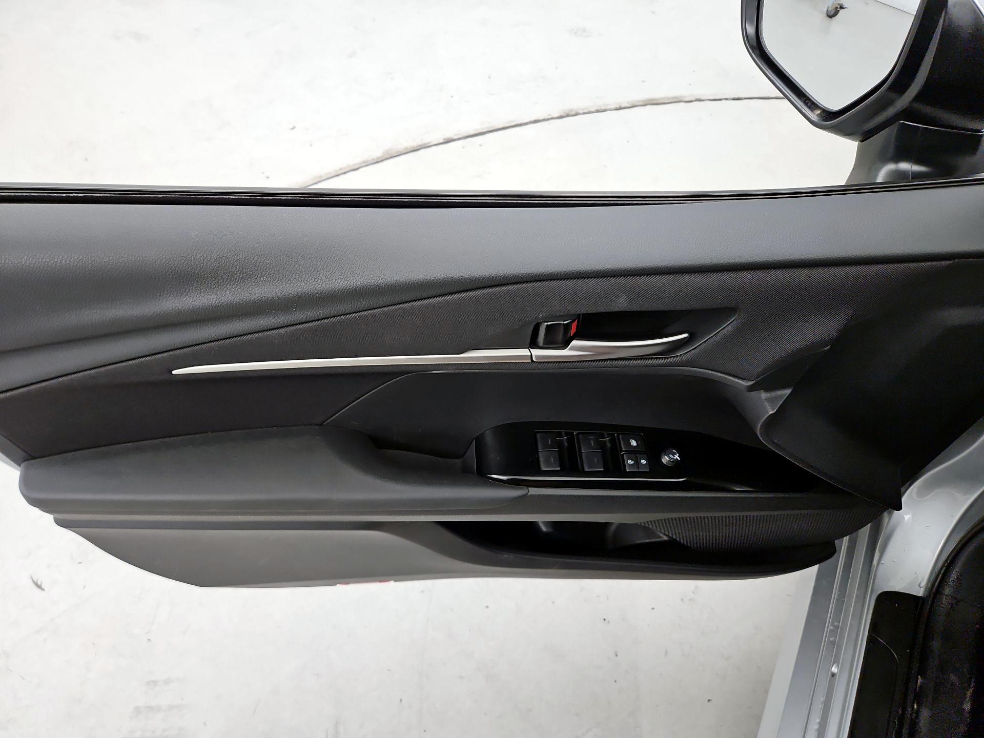 Thumbnail: 2025 Toyota Camry - 12