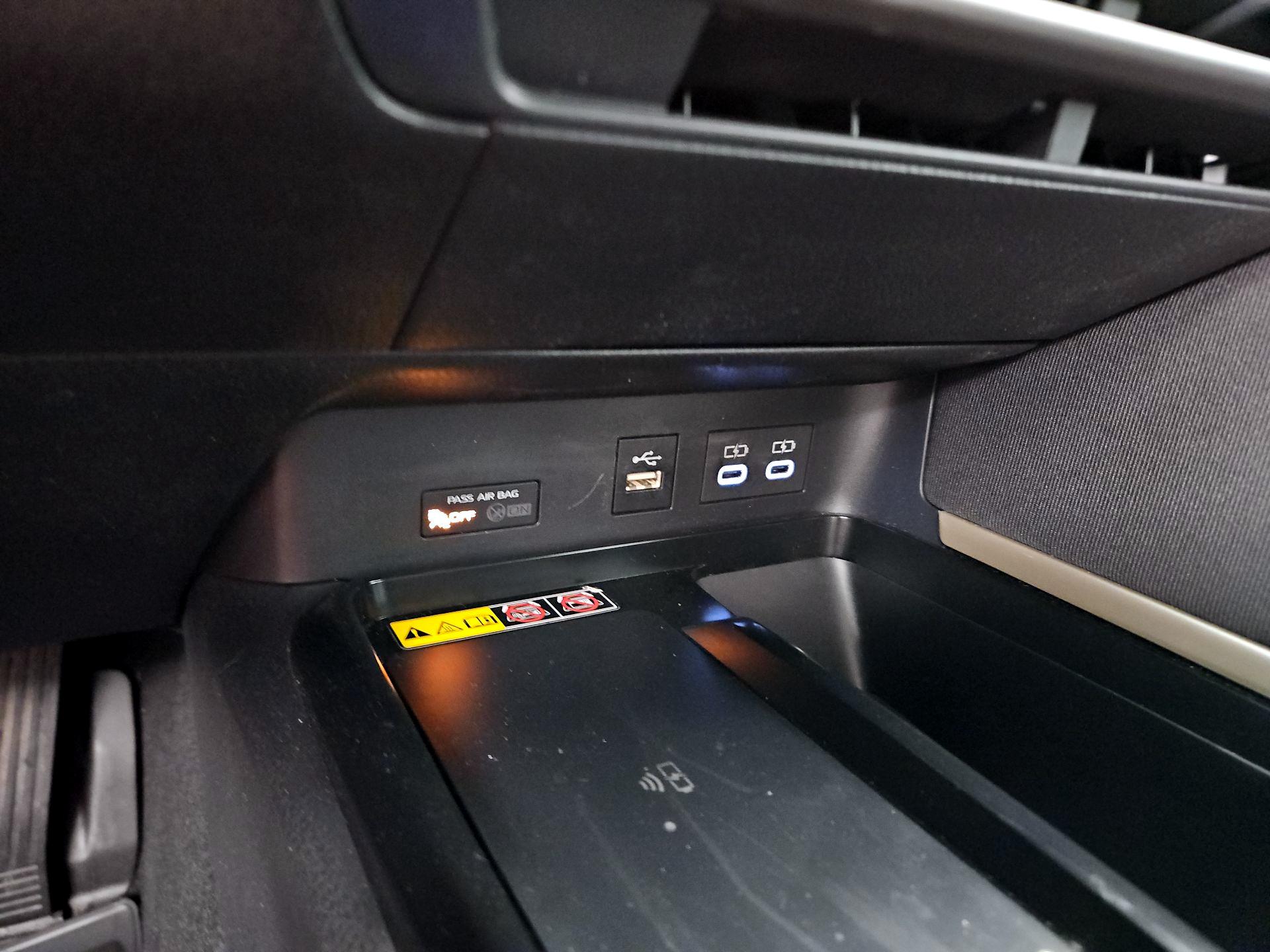 Thumbnail: 2025 Toyota Camry - 19