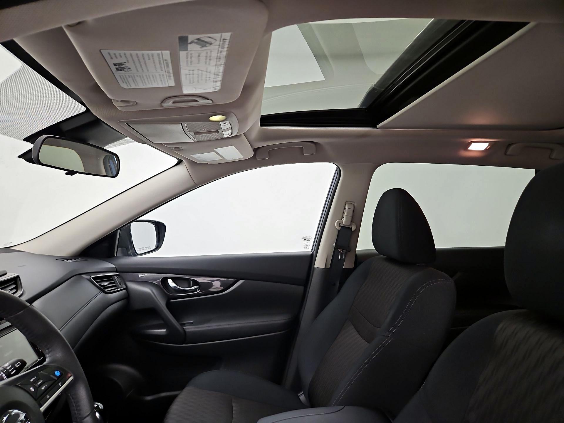 Thumbnail: 2019 Nissan Rogue - 19