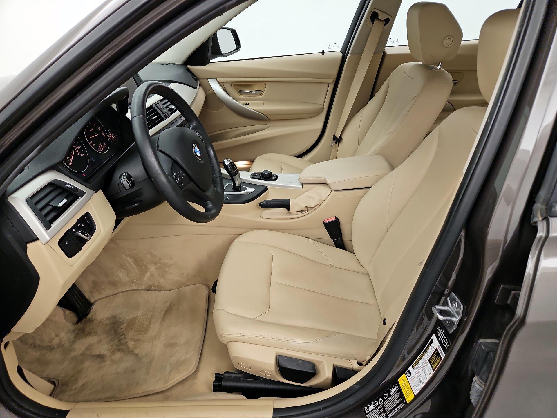 Thumbnail: 2015 BMW 3 Series - 11