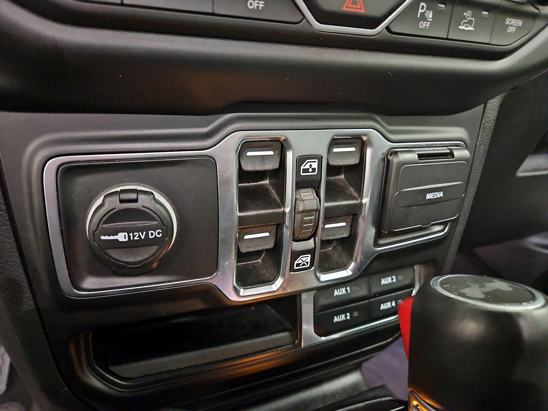 Thumbnail: 2023 Jeep Wrangler - 19