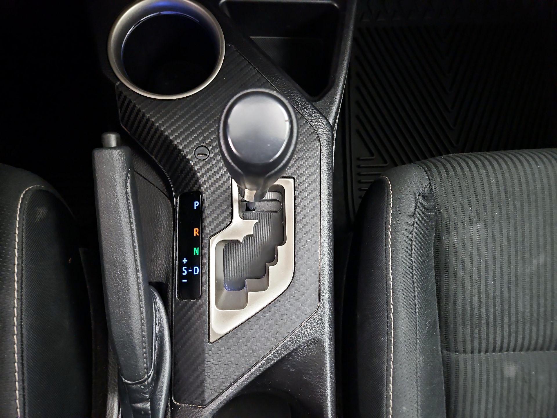 Thumbnail: 2015 Toyota RAV4 - 17