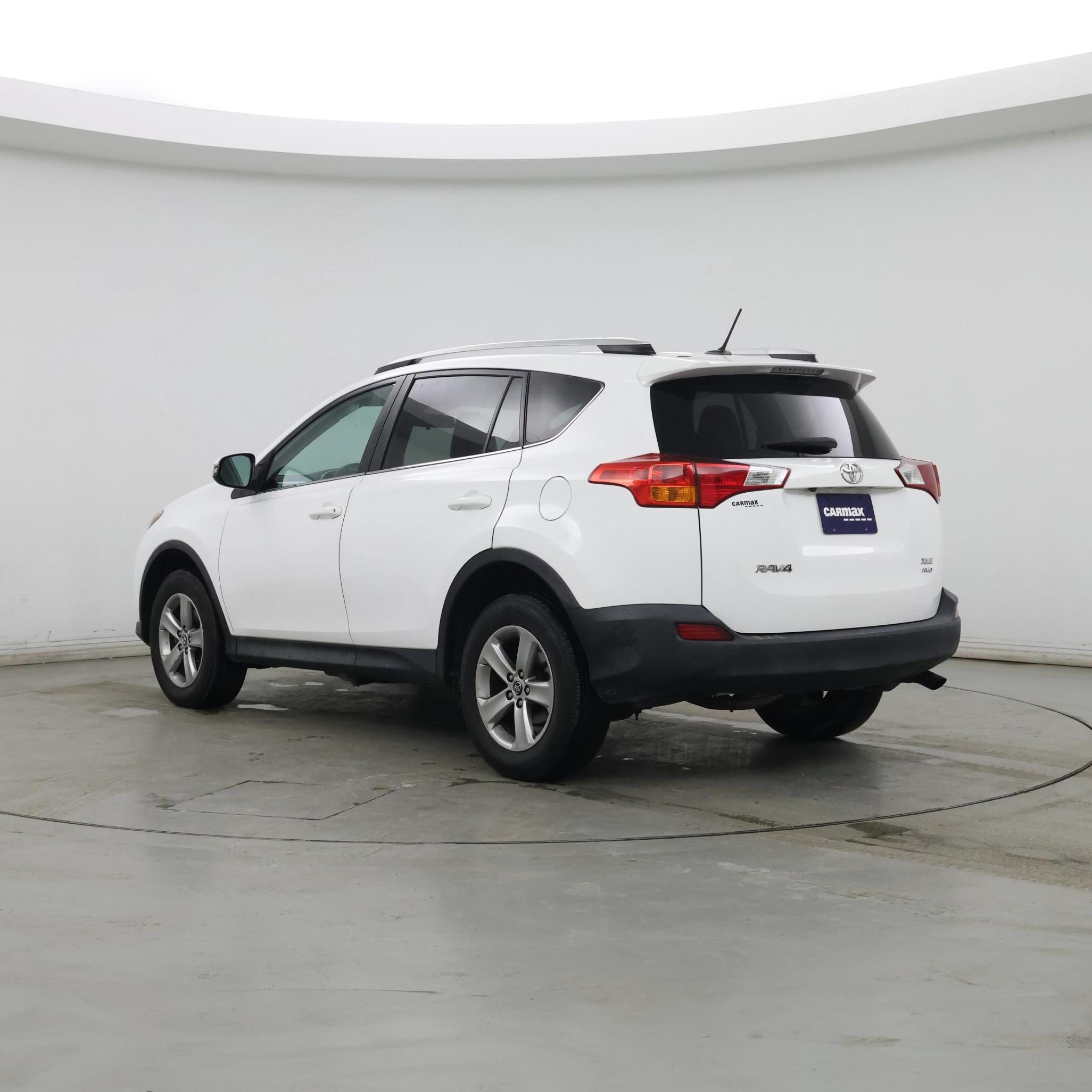 Thumbnail: 2015 Toyota RAV4 - 2