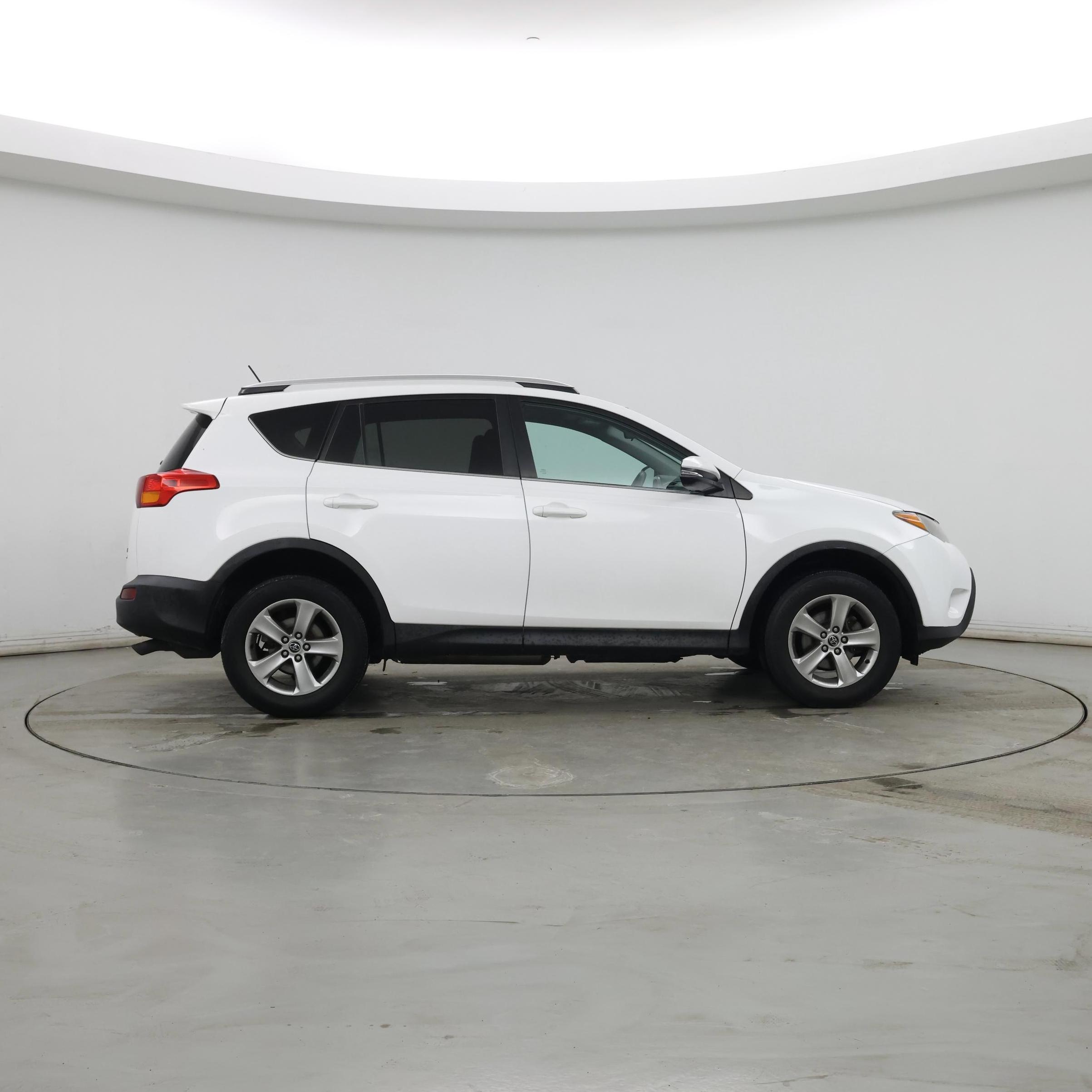 Thumbnail: 2015 Toyota RAV4 - 7