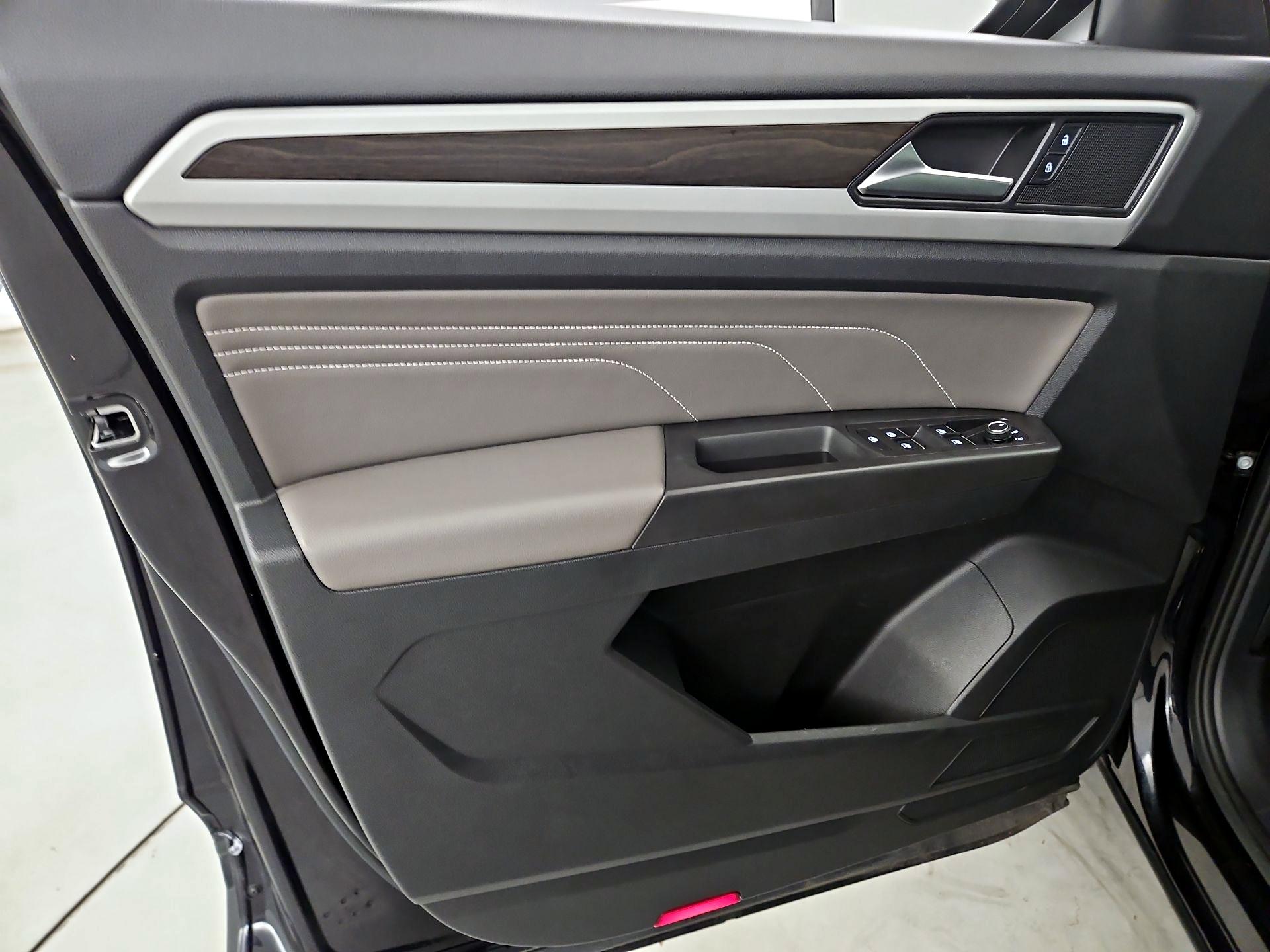 Thumbnail: 2023 Volkswagen Atlas - 12