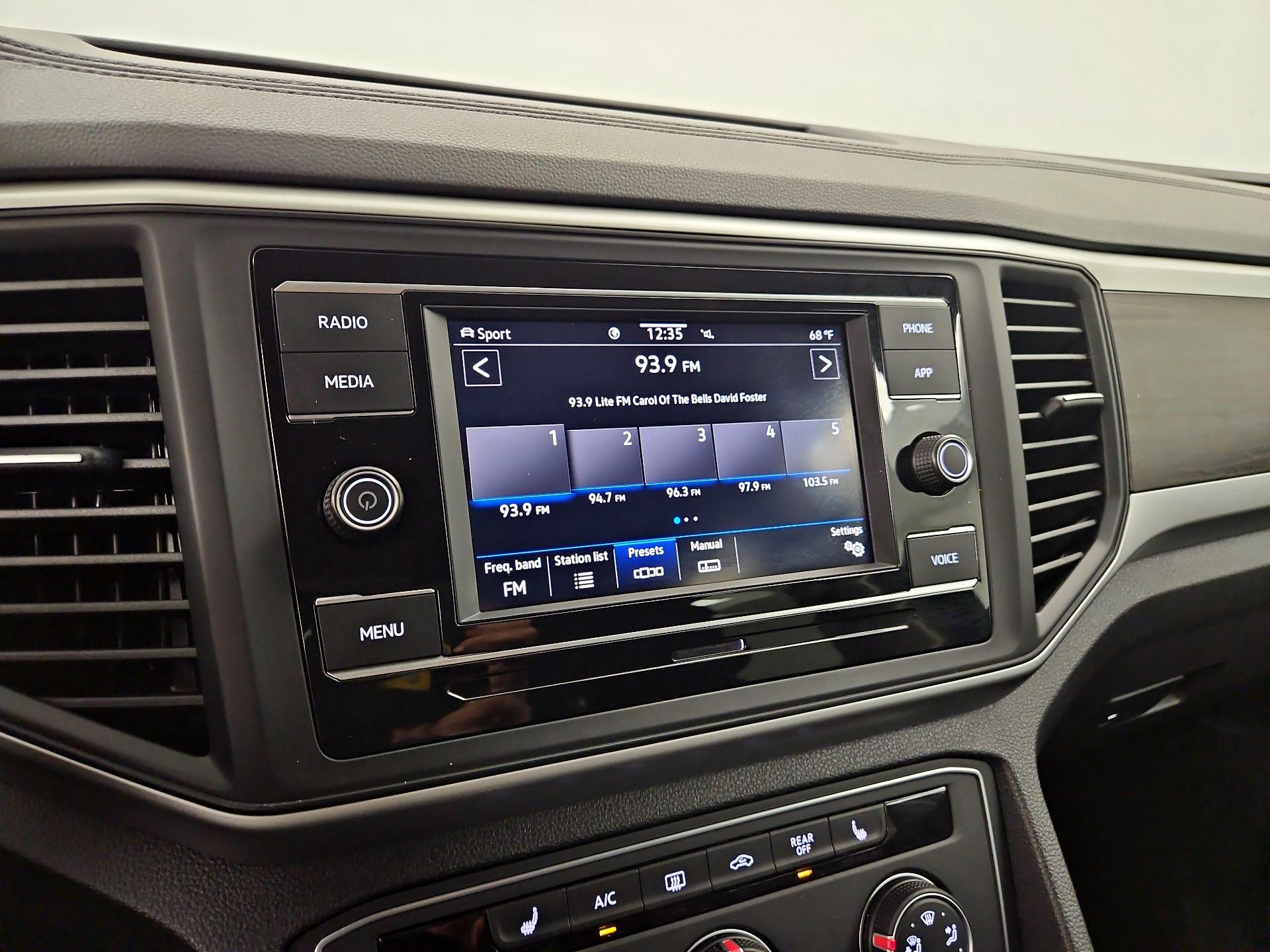 Thumbnail: 2023 Volkswagen Atlas - 15