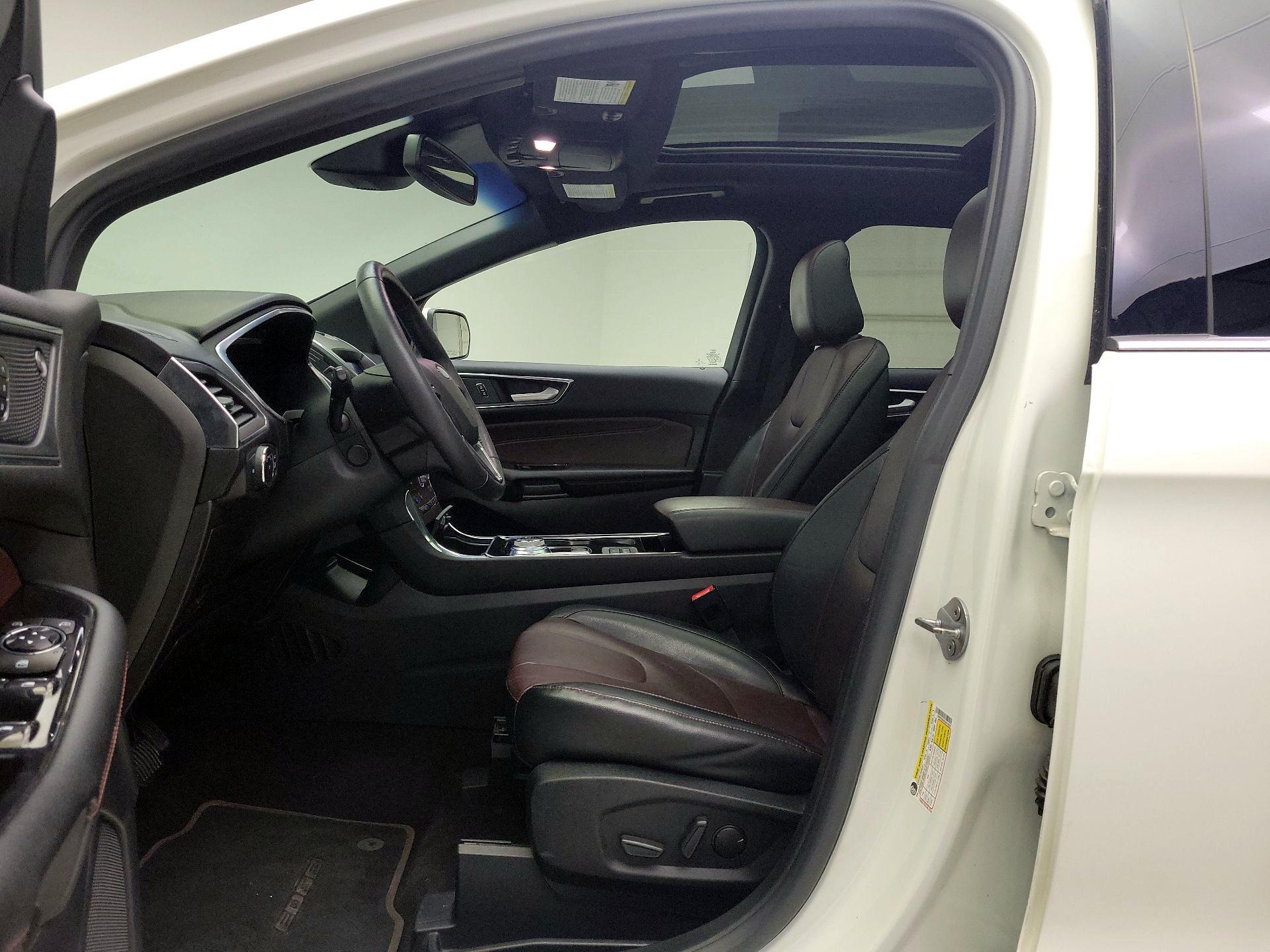 Thumbnail: 2020 Ford Edge - 20