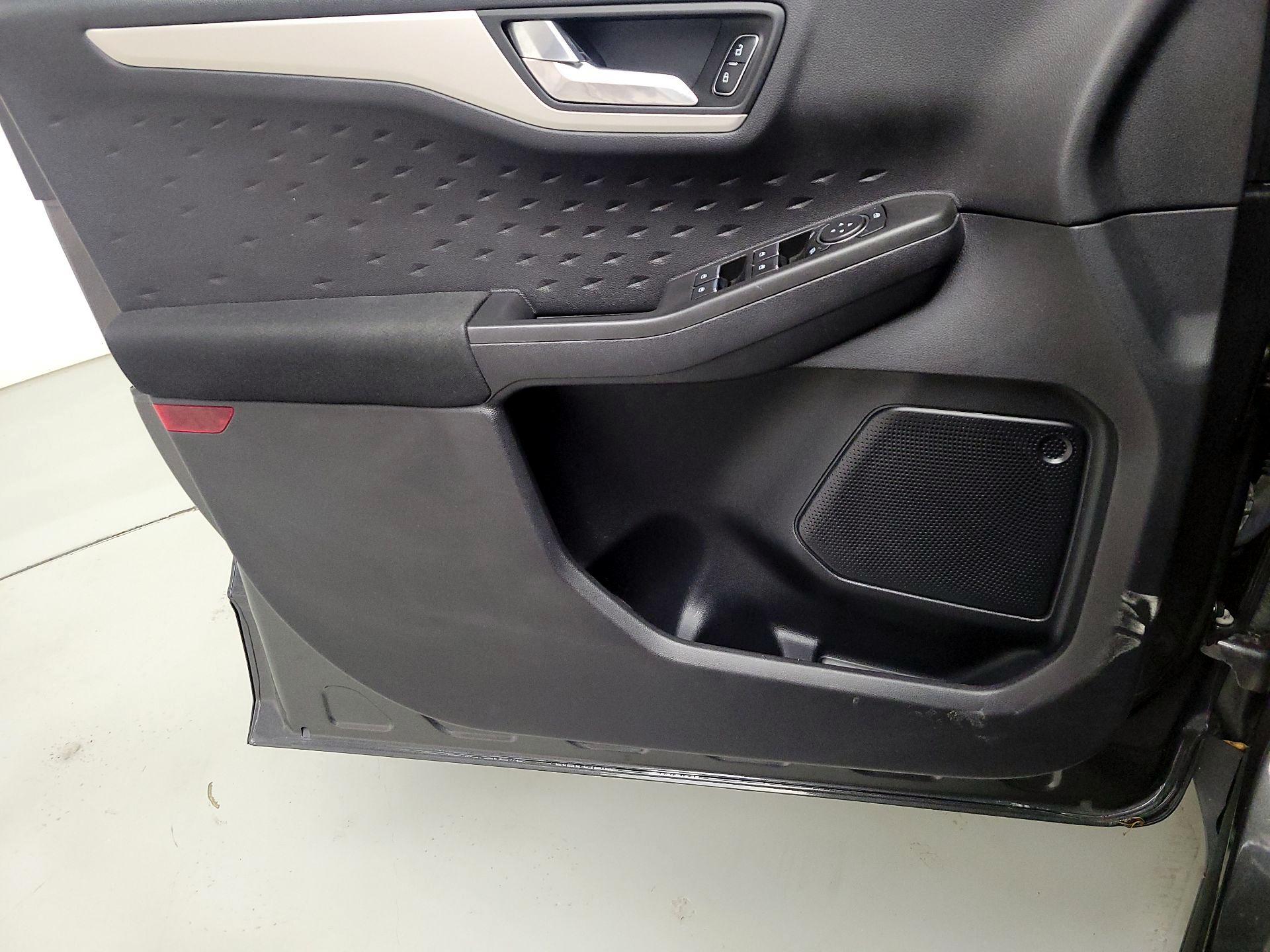 Thumbnail: 2020 Ford Escape - 12