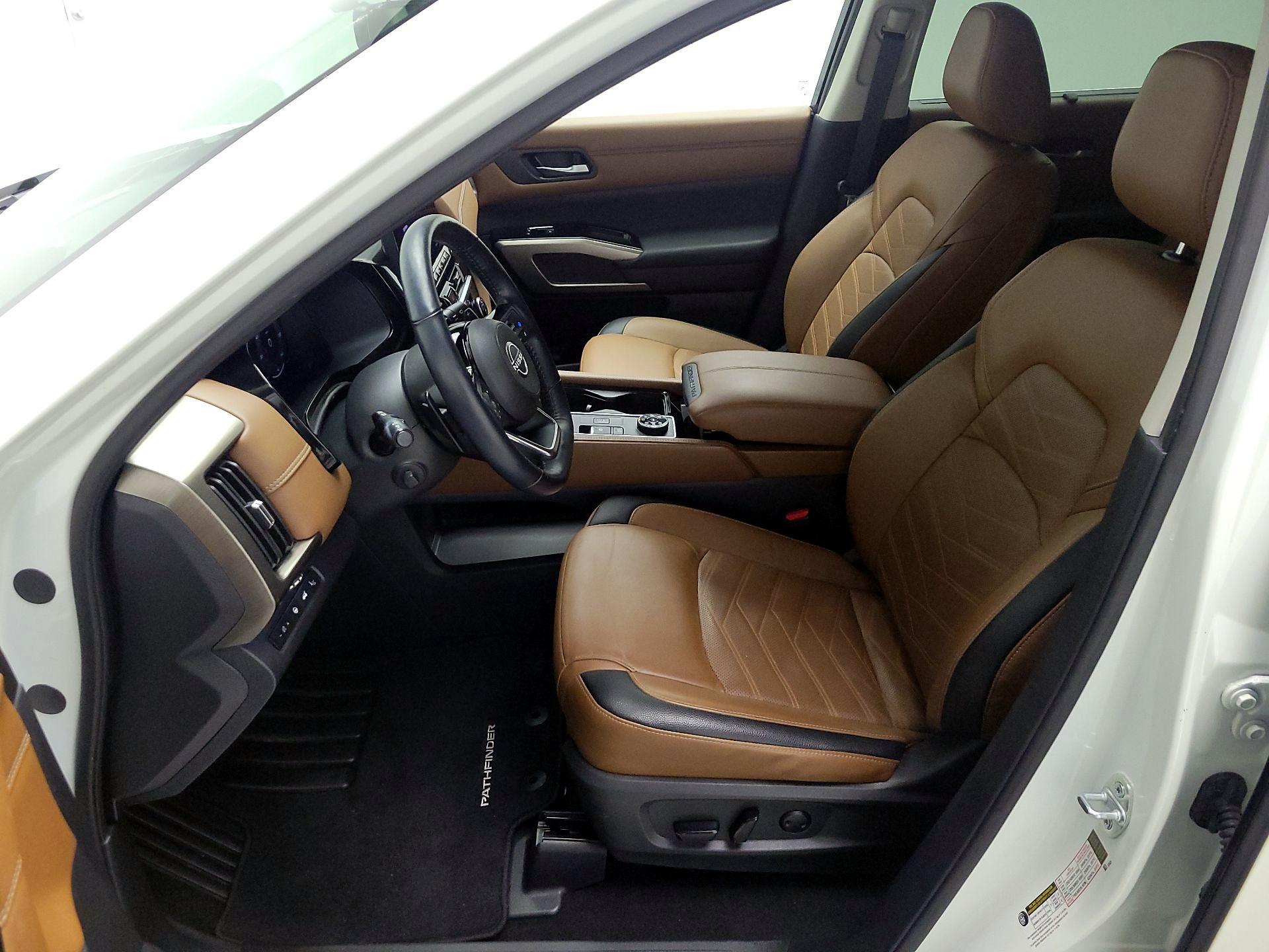 Thumbnail: 2023 Nissan Pathfinder - 11