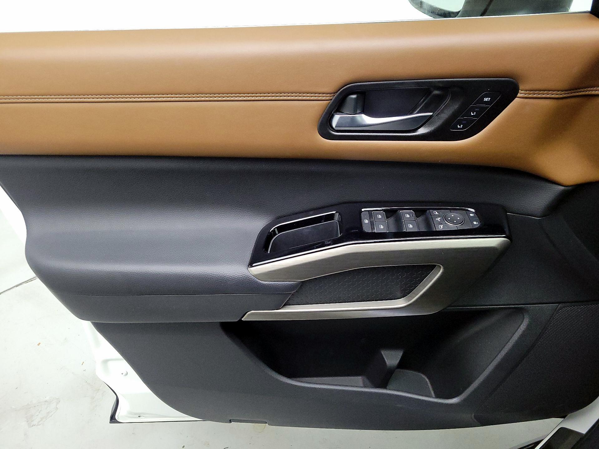 Thumbnail: 2023 Nissan Pathfinder - 12