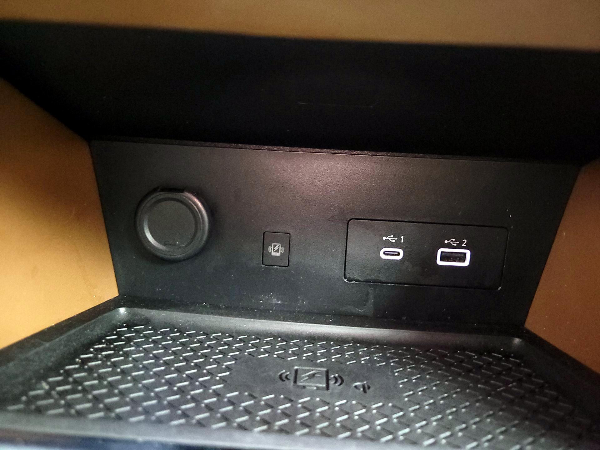 Thumbnail: 2023 Nissan Pathfinder - 18