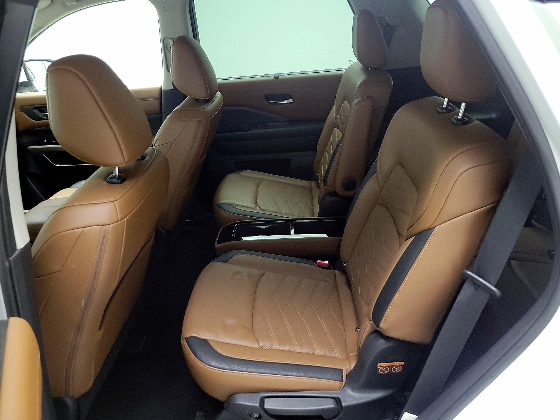 Thumbnail: 2023 Nissan Pathfinder - 19