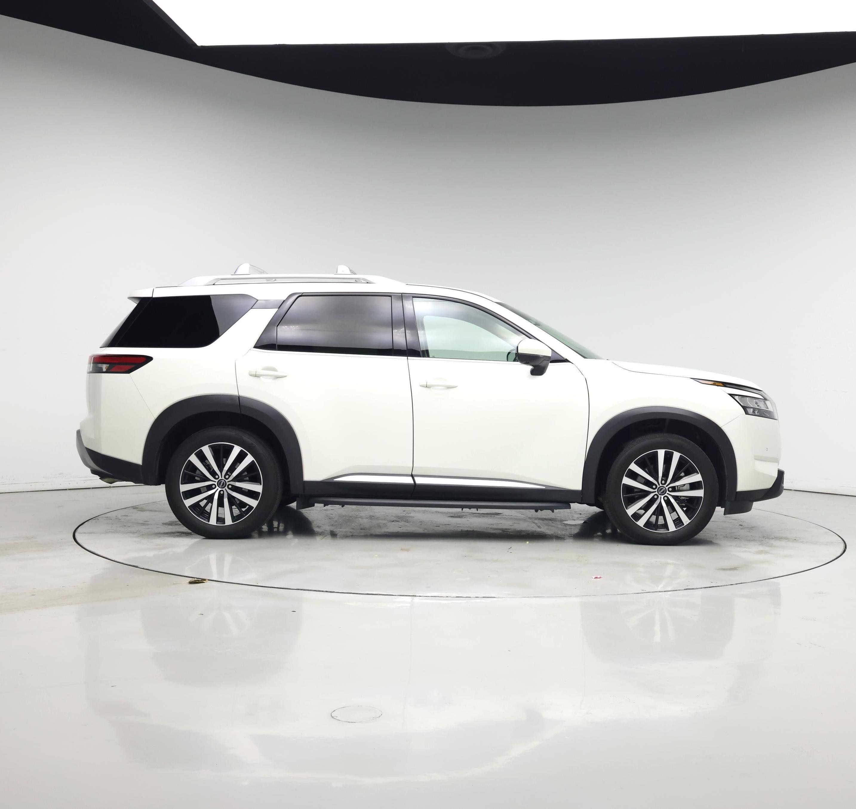 Thumbnail: 2023 Nissan Pathfinder - 7