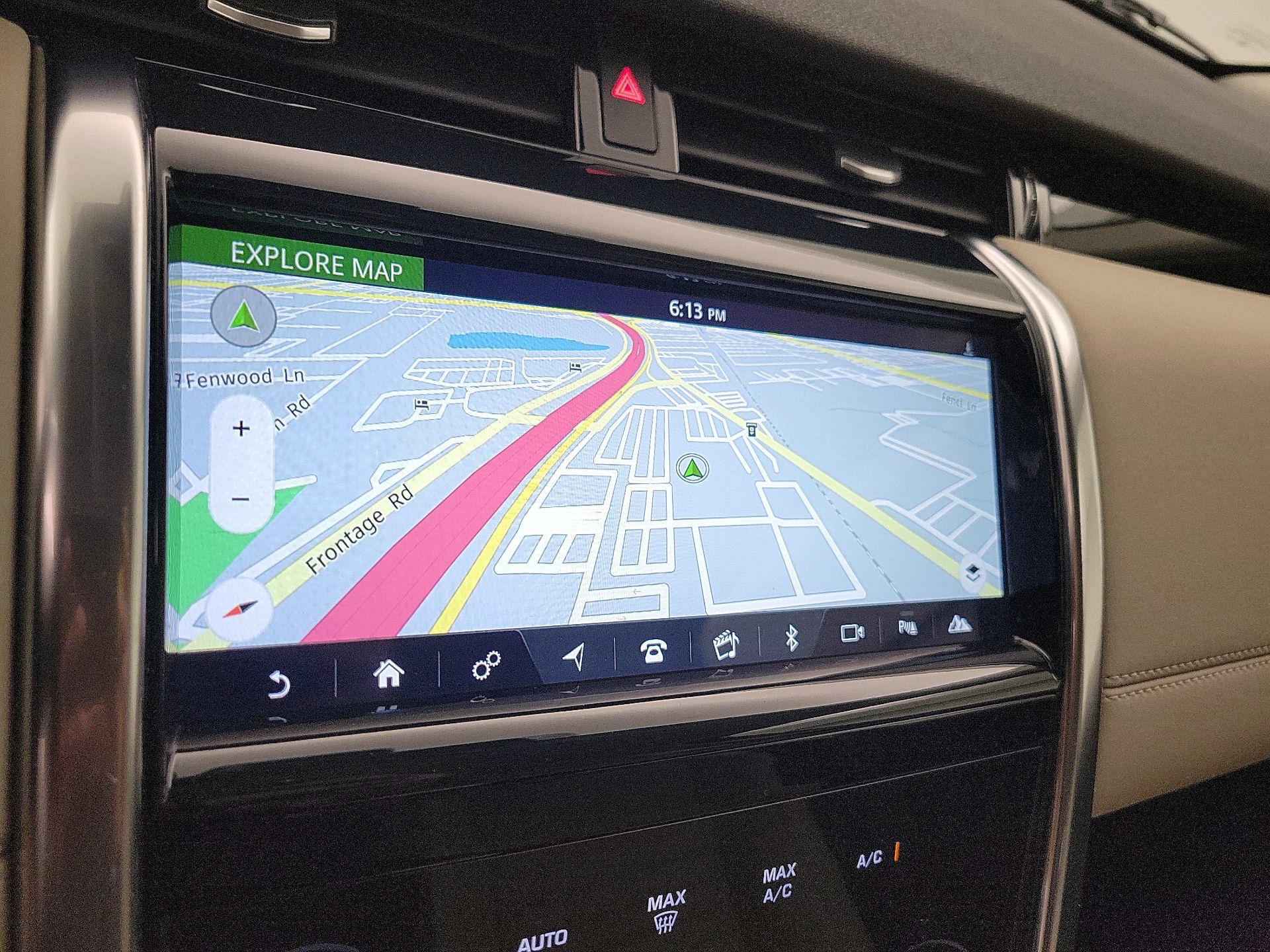 Thumbnail: 2020 Land Rover Discovery Sport - 14