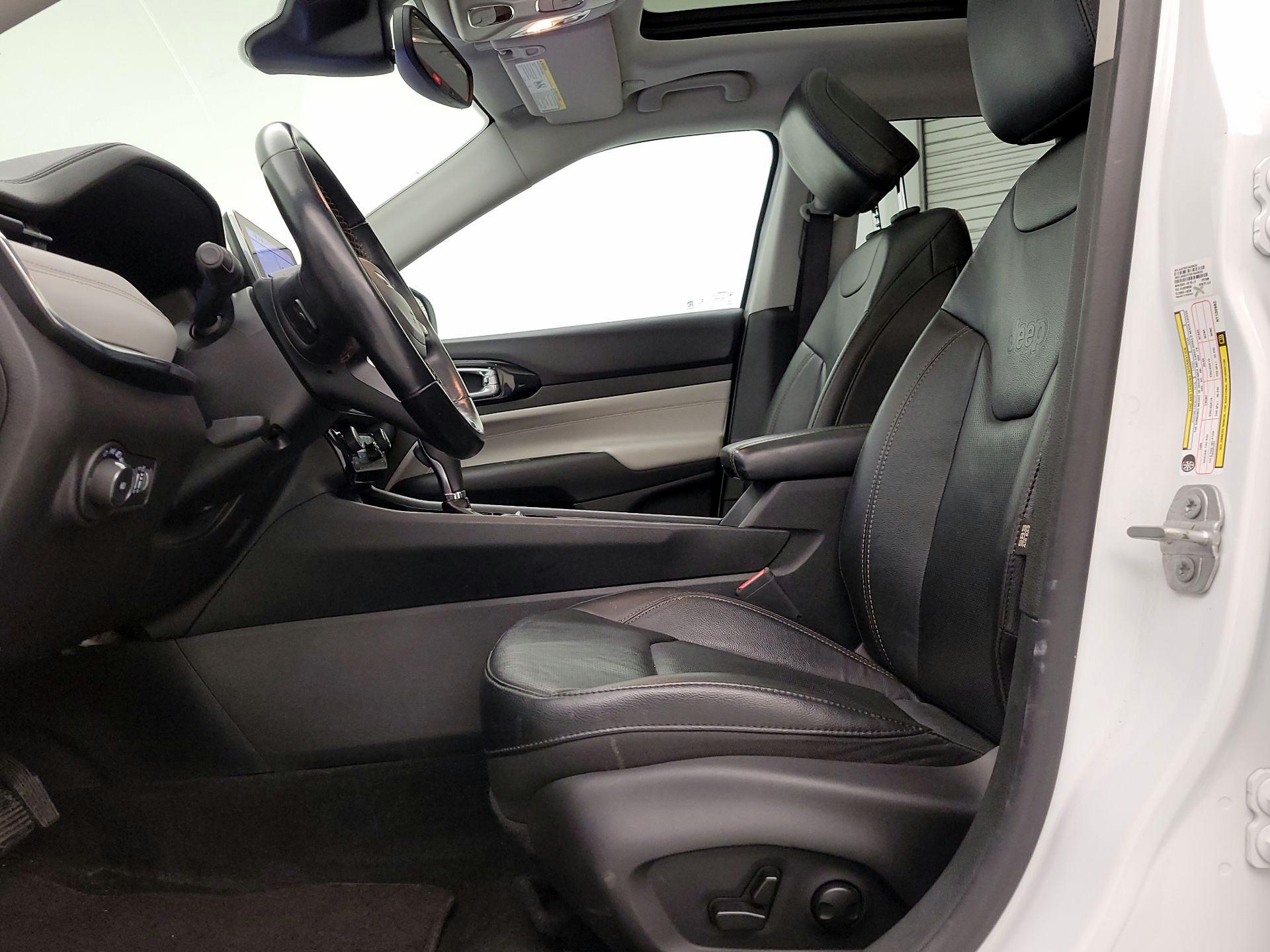 Thumbnail: 2022 Jeep Compass - 11