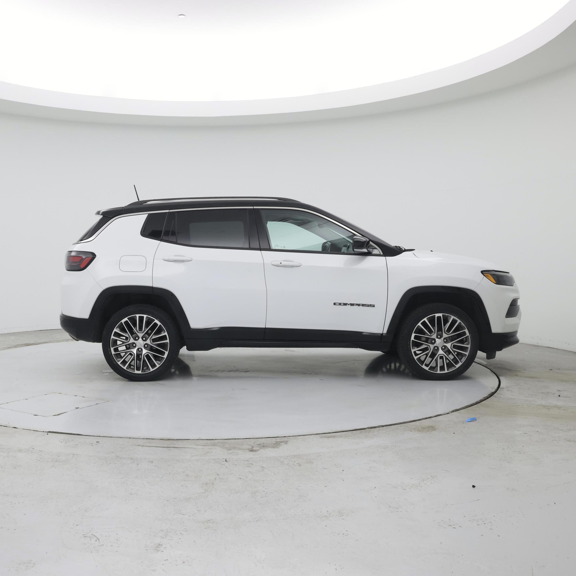 Thumbnail: 2022 Jeep Compass - 7