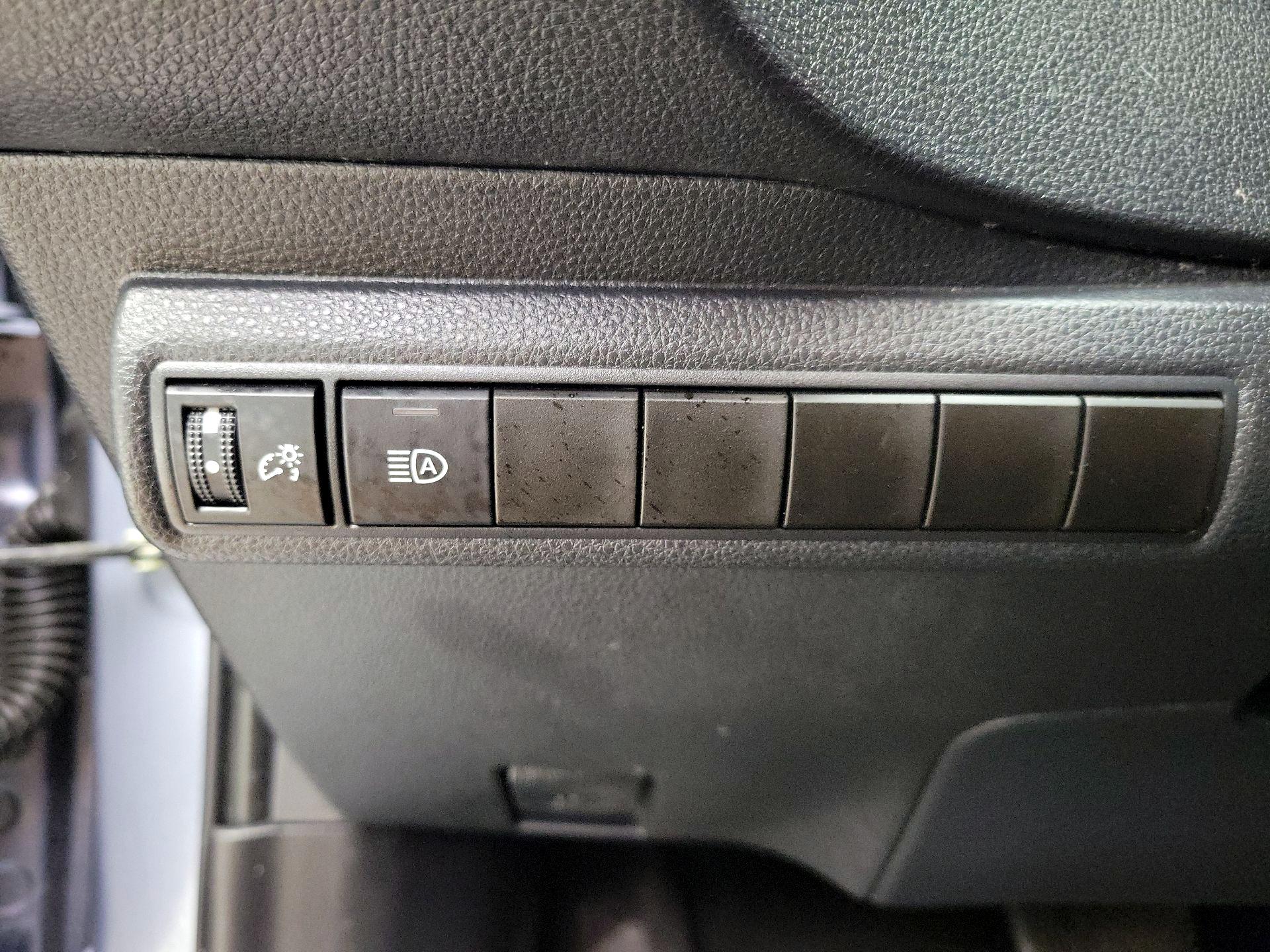 Thumbnail: 2021 Toyota Corolla - 13