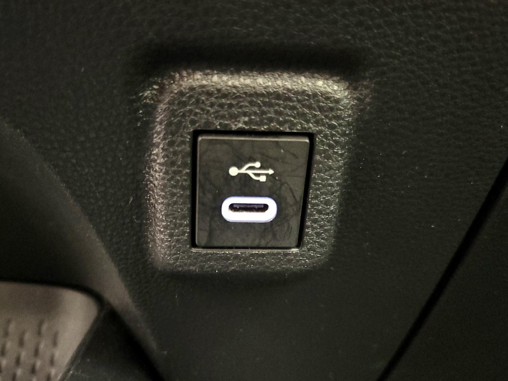 Thumbnail: 2024 Toyota Corolla - 18