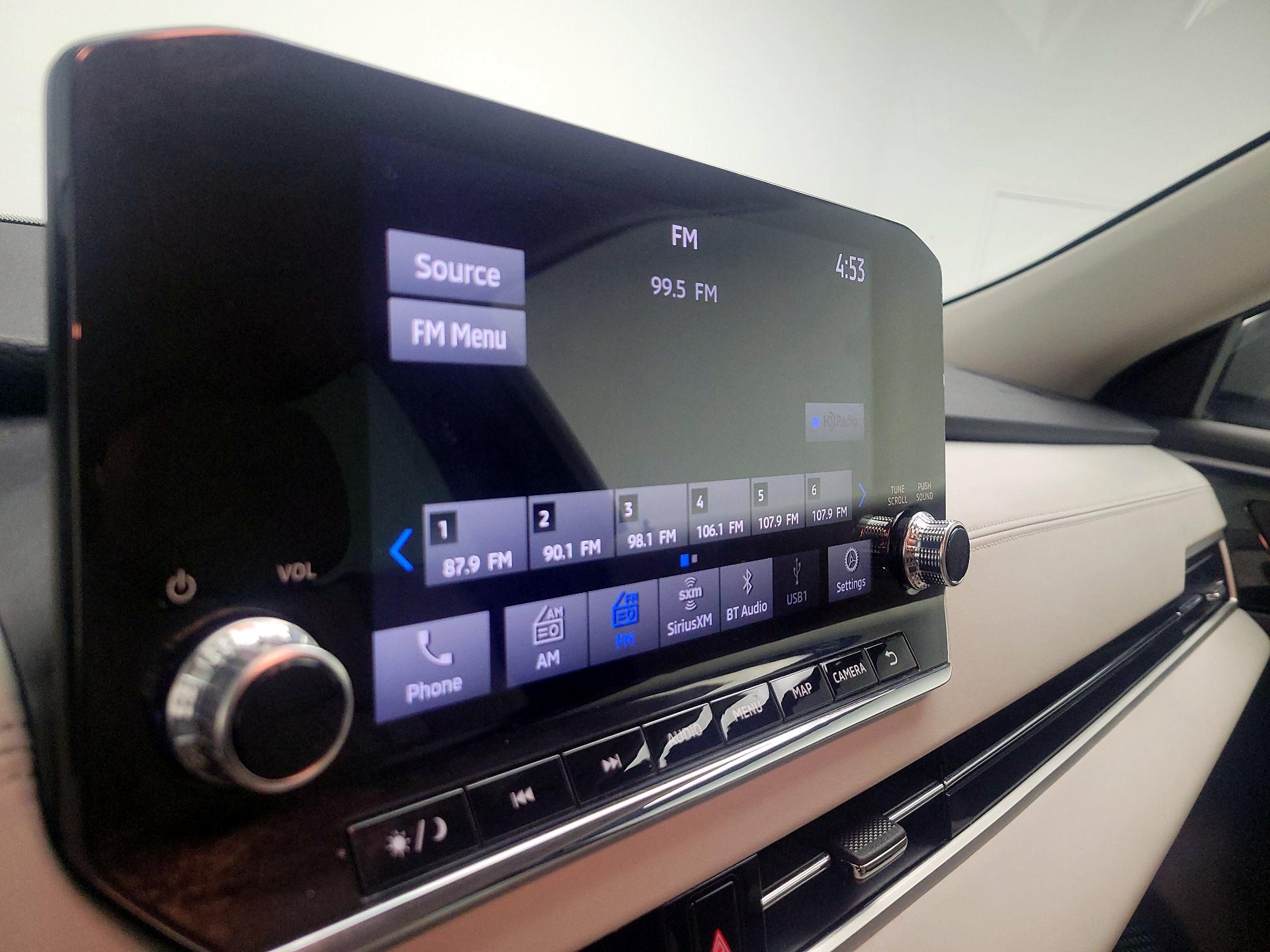 Thumbnail: 2023 Mitsubishi Outlander - 14