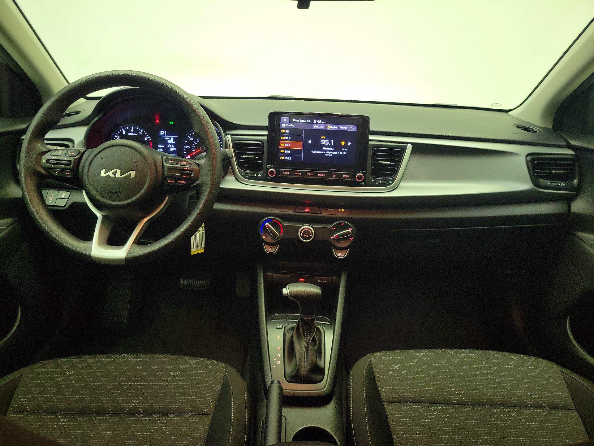 Thumbnail: 2023 Kia Rio - 9