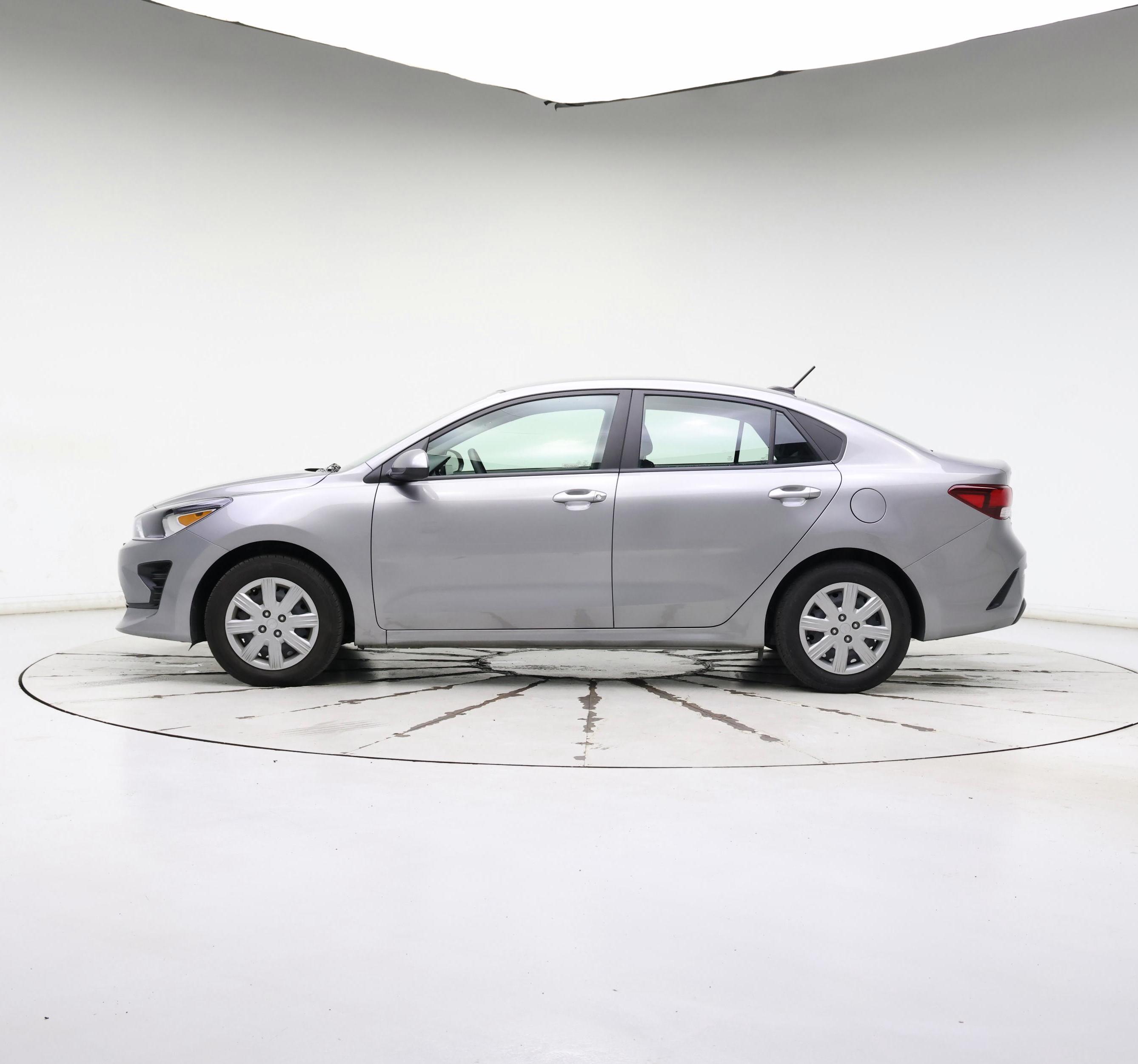 Thumbnail: 2023 Kia Rio - 3