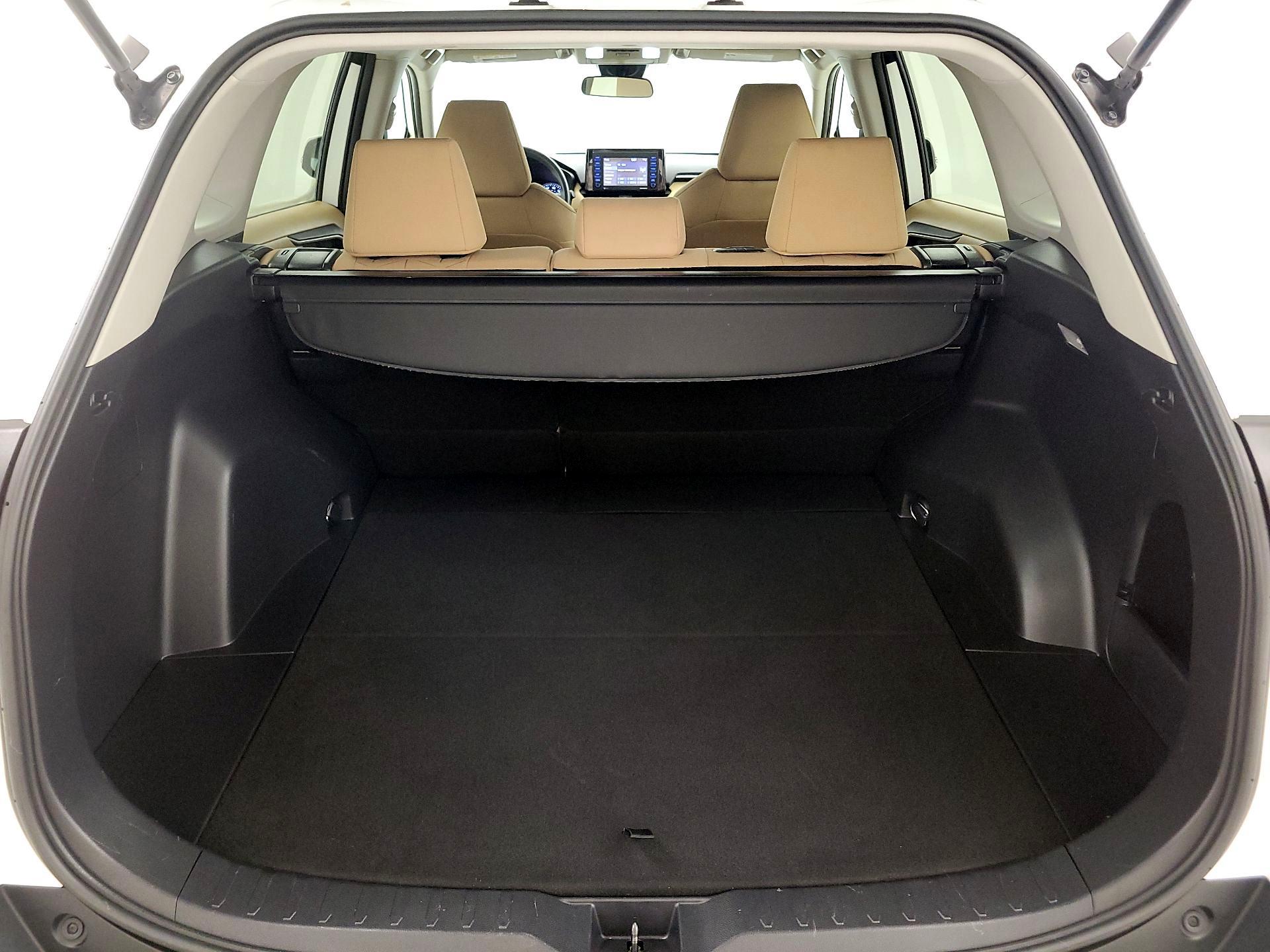 Thumbnail: 2021 Toyota RAV4 - 20