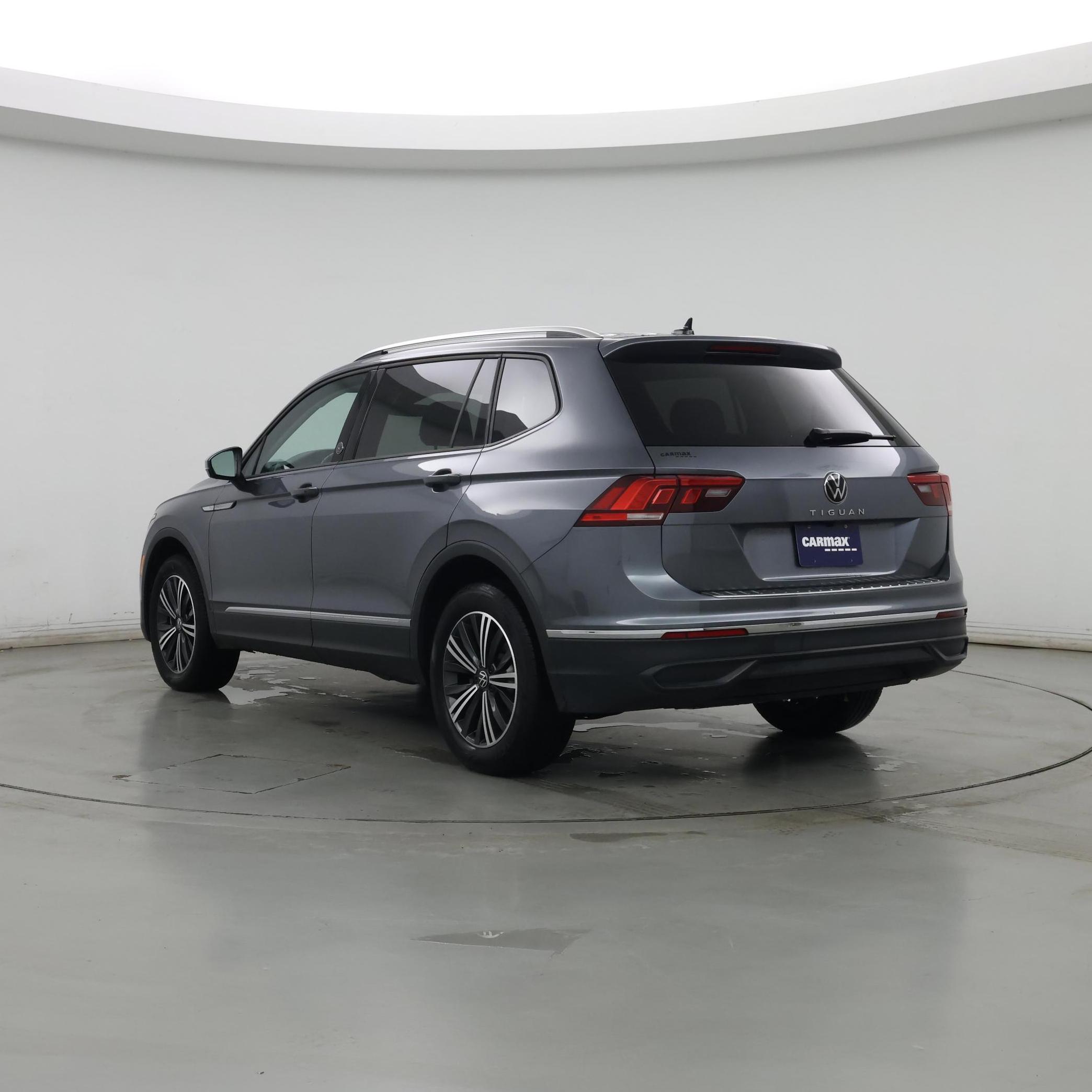 Thumbnail: 2024 Volkswagen Tiguan - 2