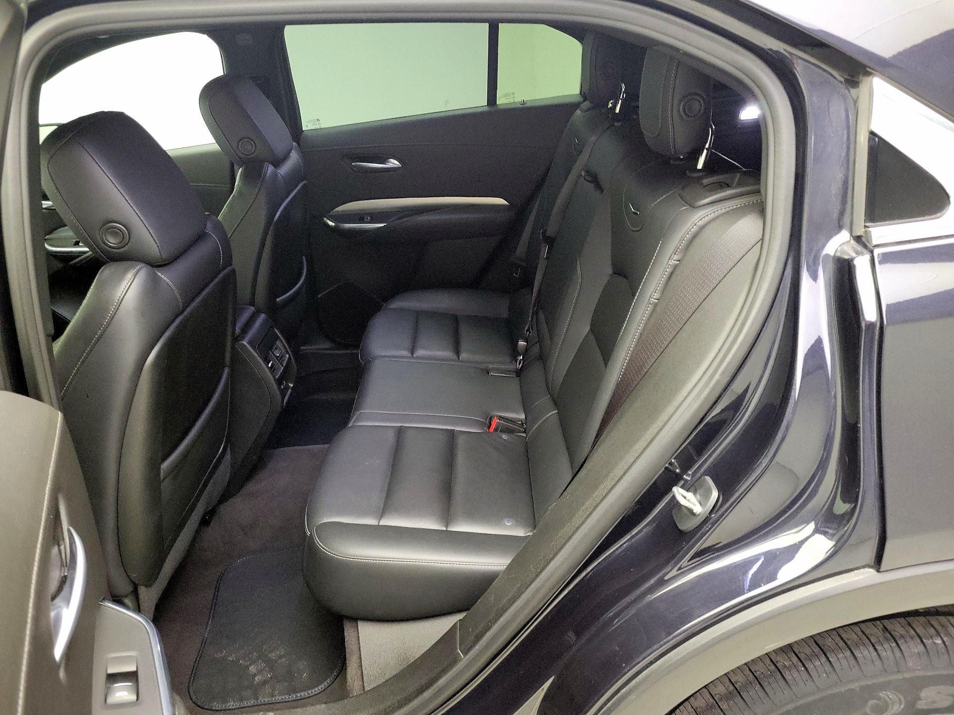 Thumbnail: 2023 Cadillac XT4 - 19