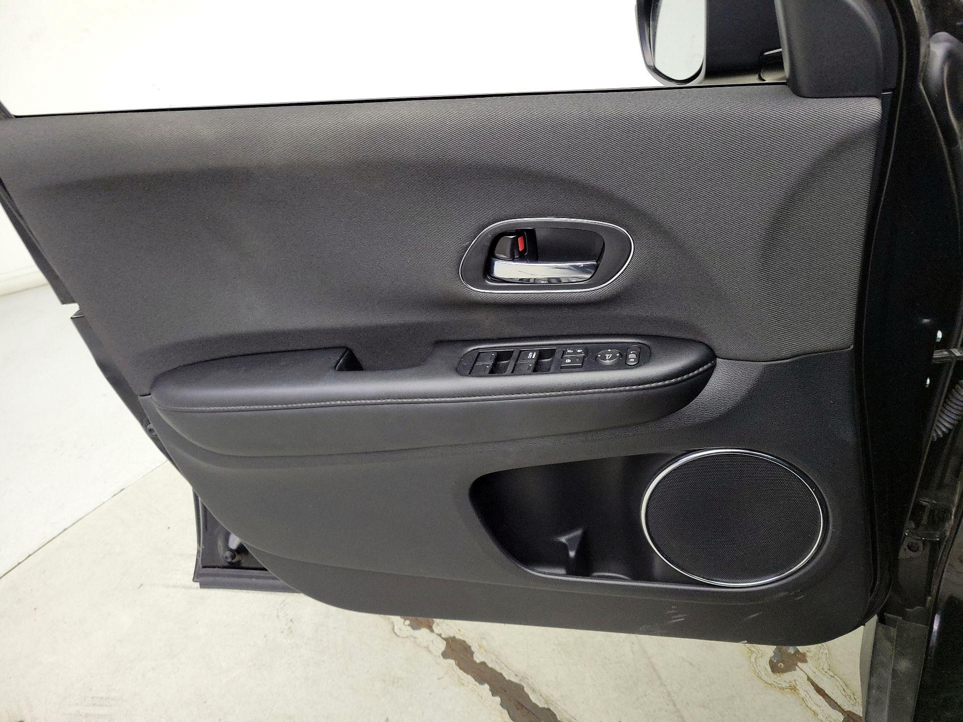 Thumbnail: 2021 Honda HR-V - 12