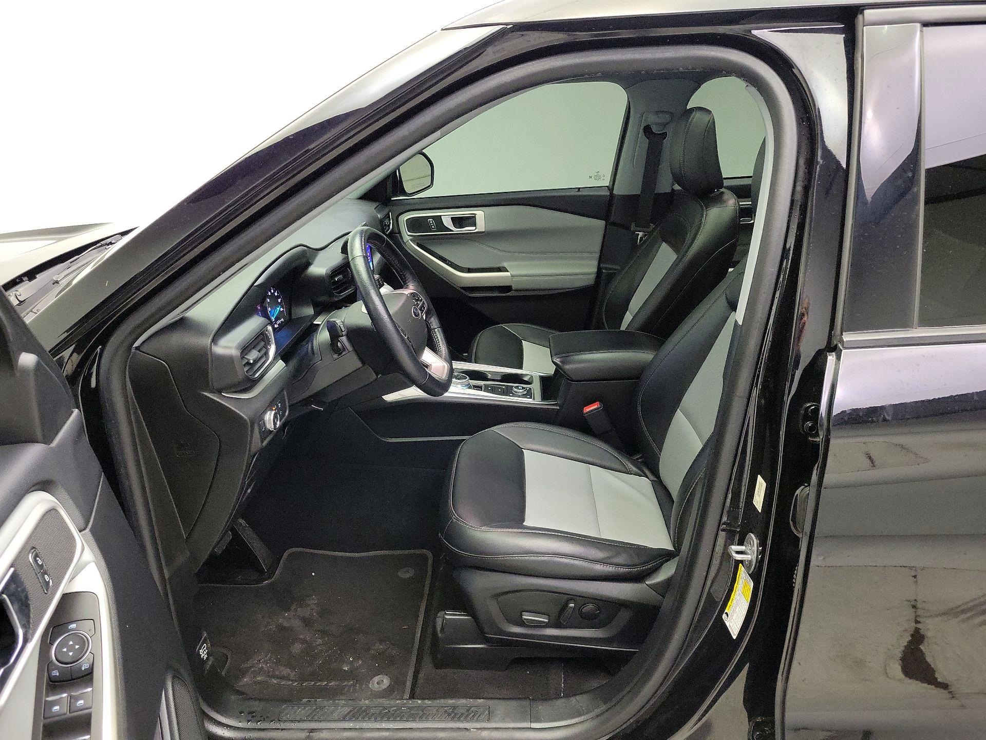 Thumbnail: 2022 Ford Explorer - 11