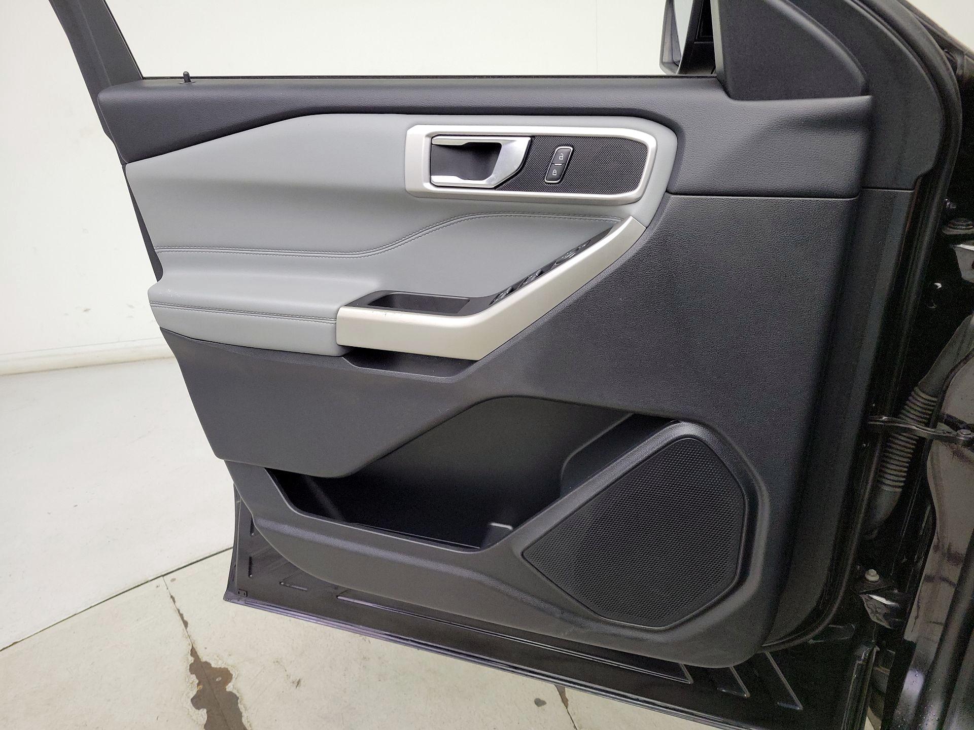 Thumbnail: 2022 Ford Explorer - 12