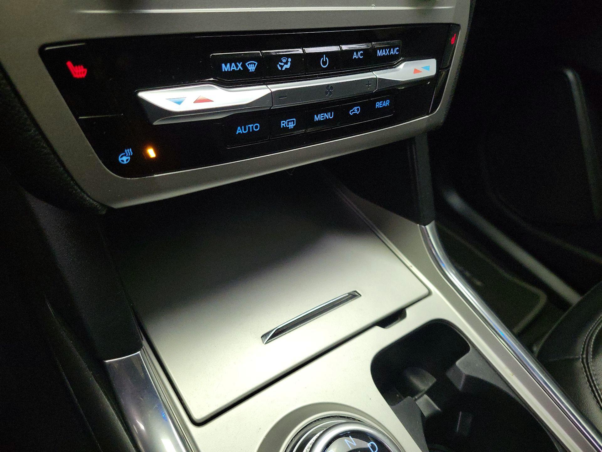 Thumbnail: 2022 Ford Explorer - 17