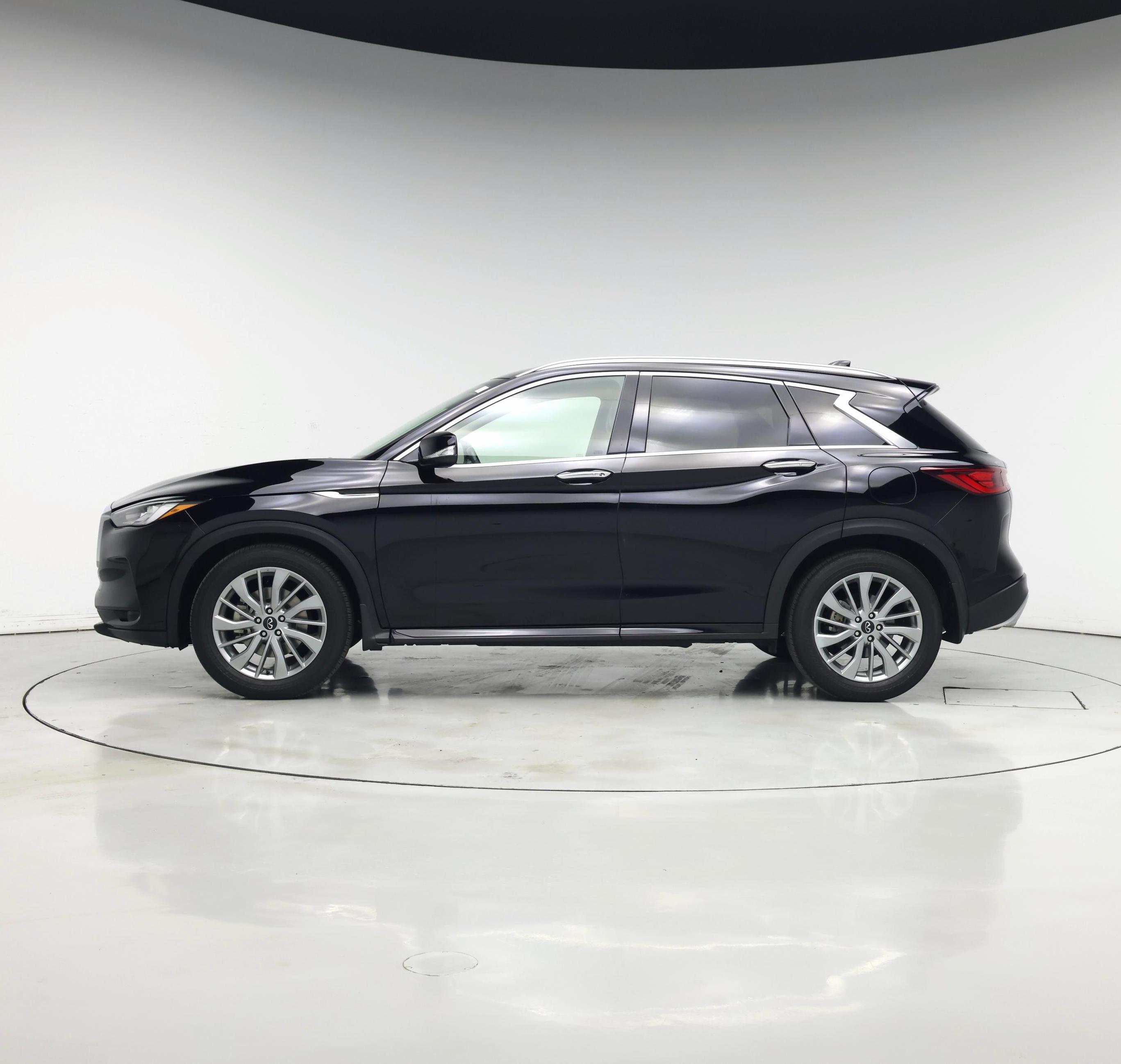 Thumbnail: 2024 INFINITI QX50 - 3