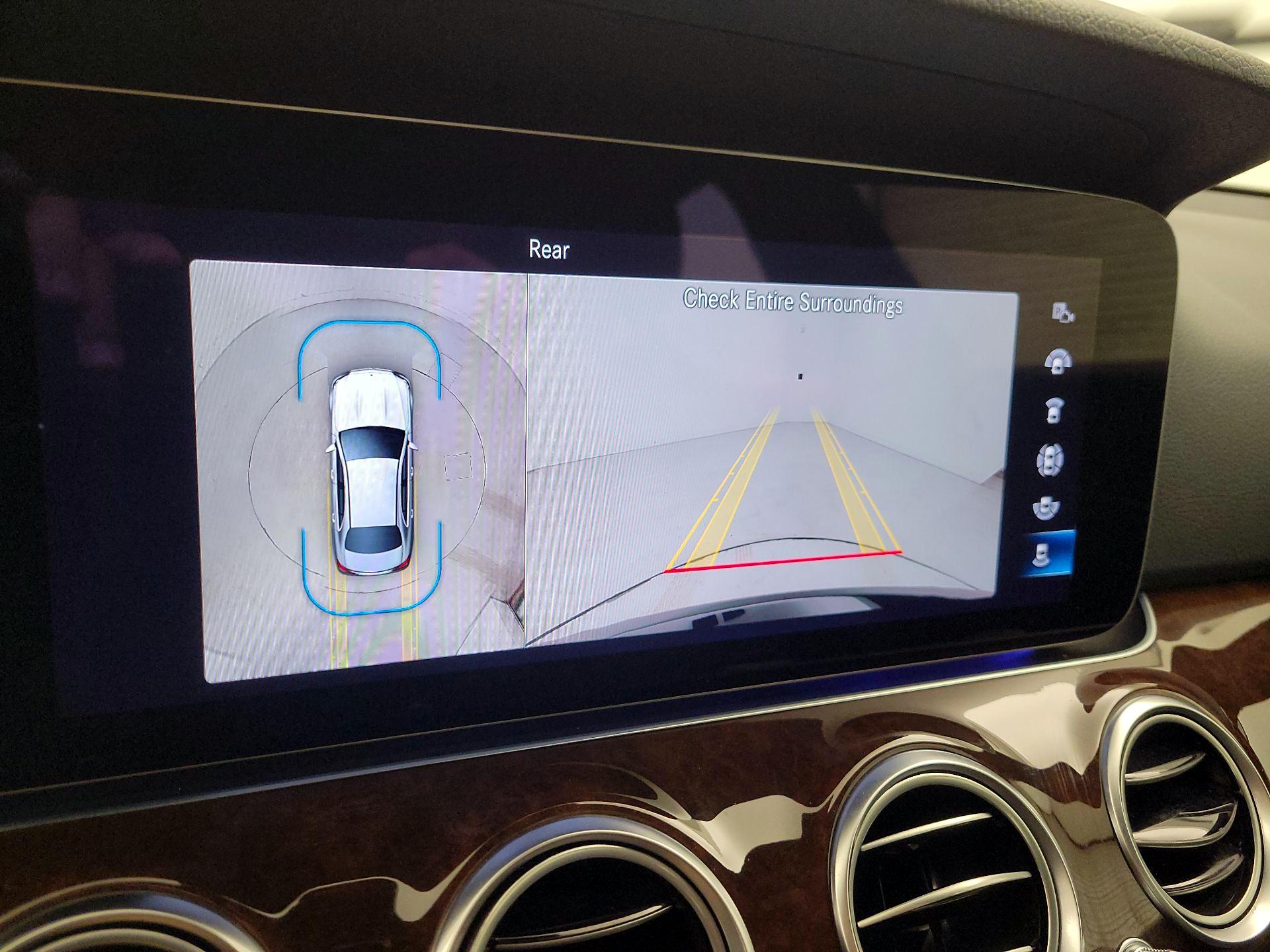 Thumbnail: 2022 Mercedes-Benz E-Class - 15