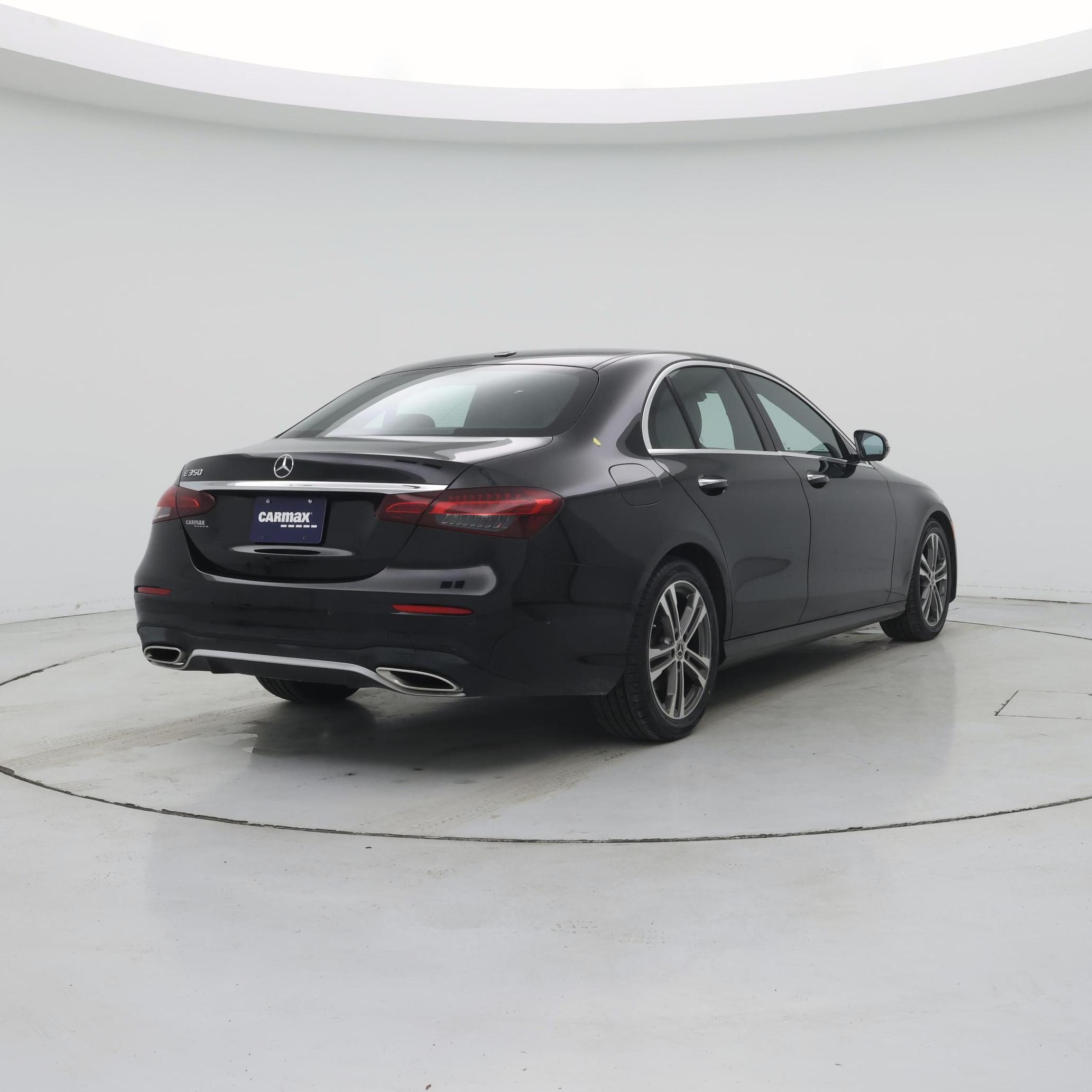 Thumbnail: 2022 Mercedes-Benz E-Class - 8