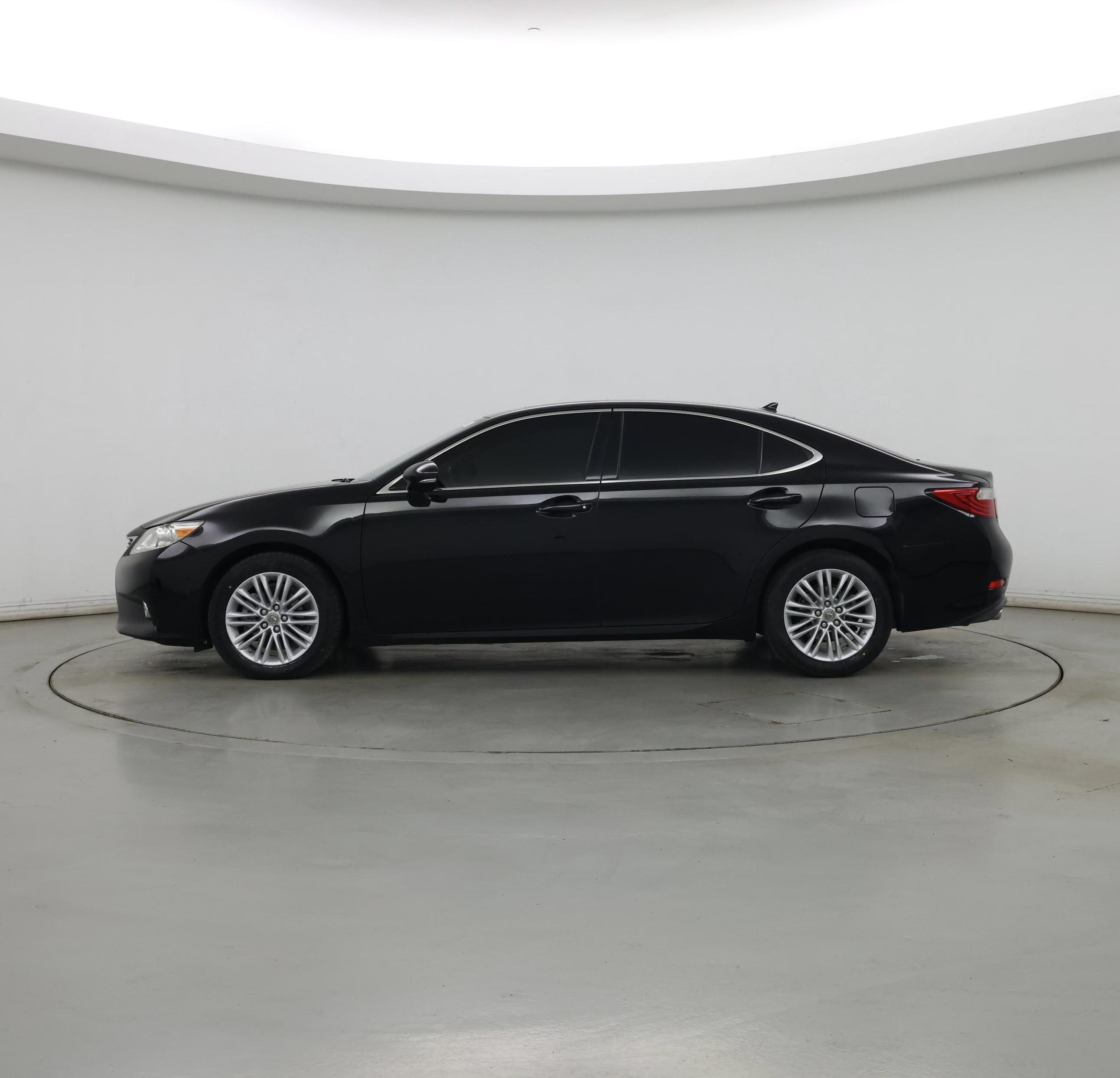 Thumbnail: 2014 Lexus ES - 3