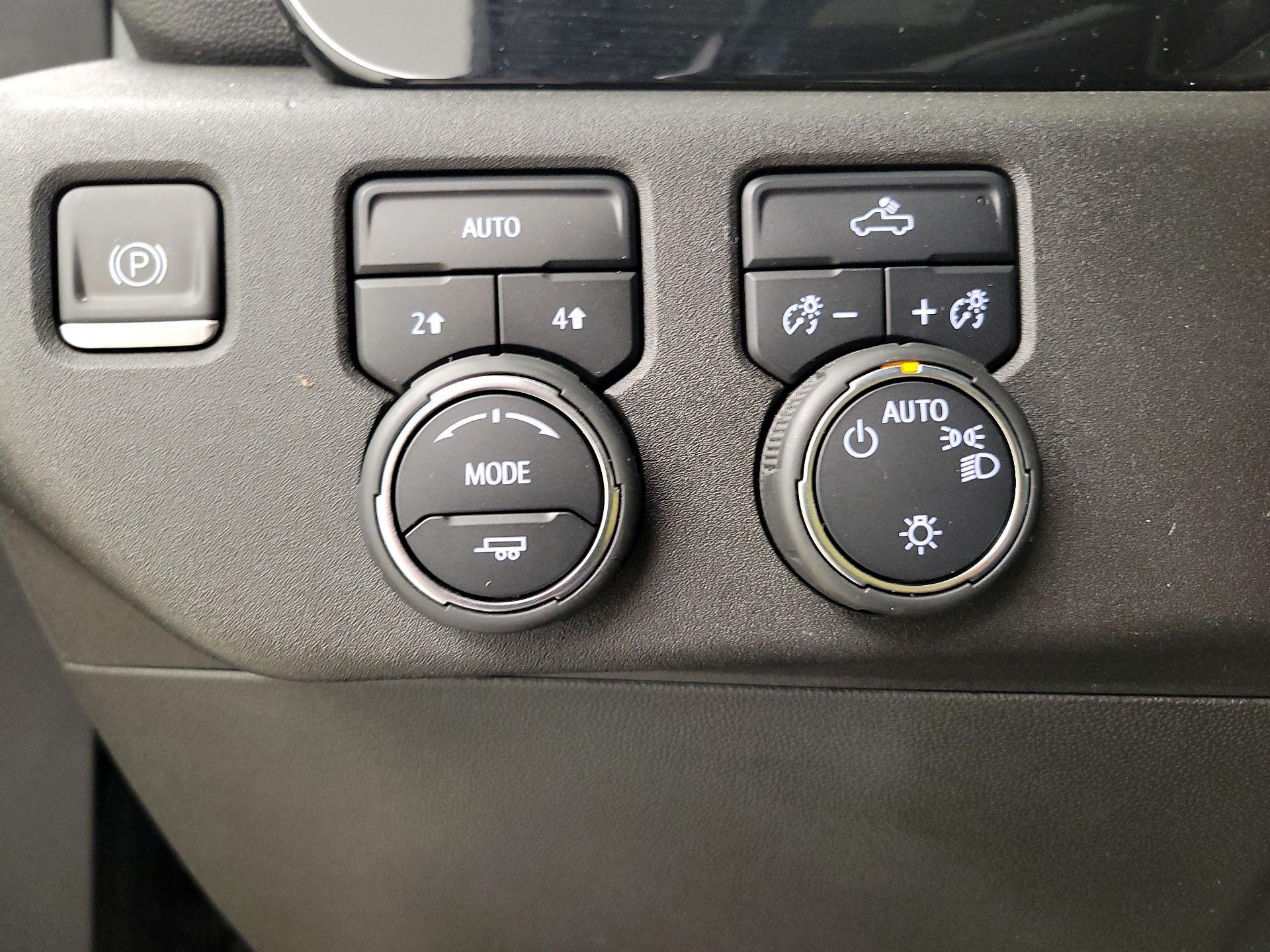 Thumbnail: 2022 Chevrolet Silverado 1500 - 13