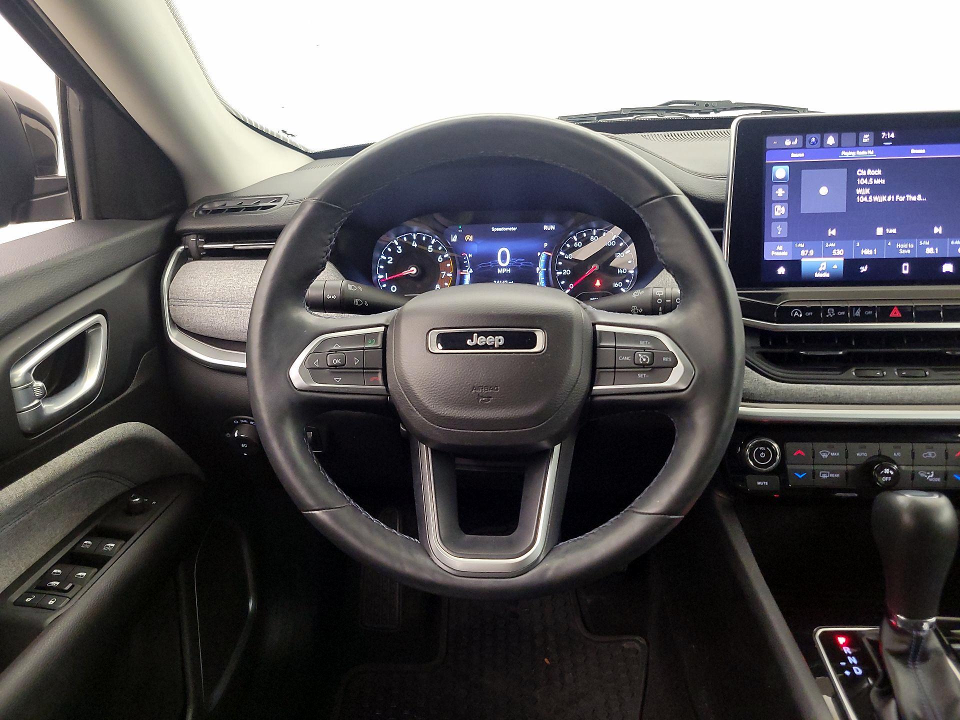 Thumbnail: 2022 Jeep Compass - 10