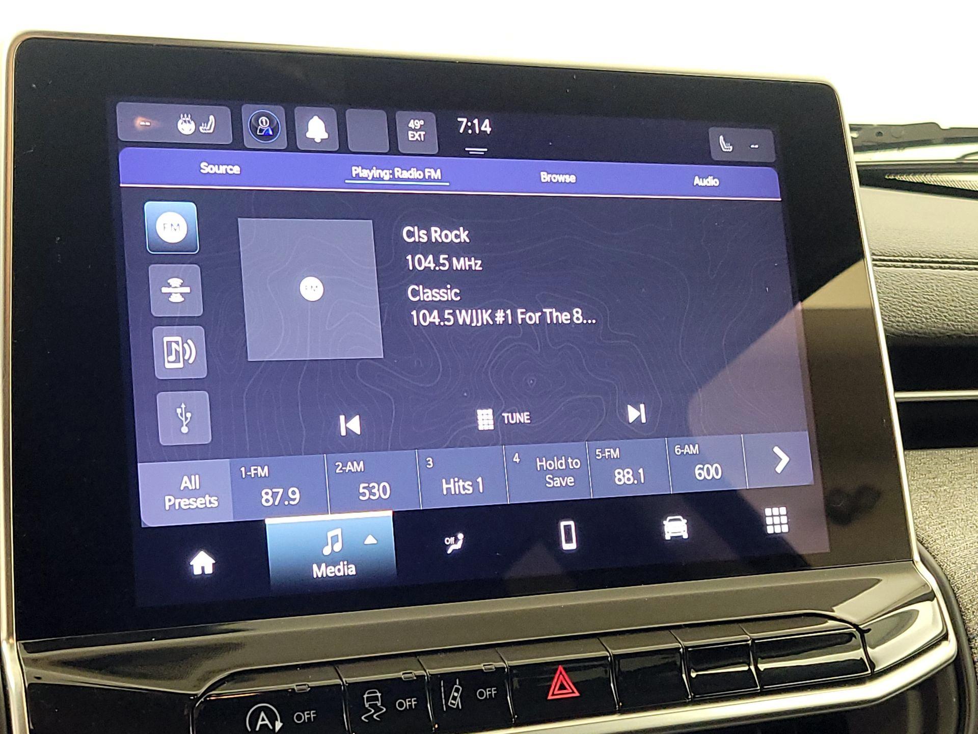 Thumbnail: 2022 Jeep Compass - 15