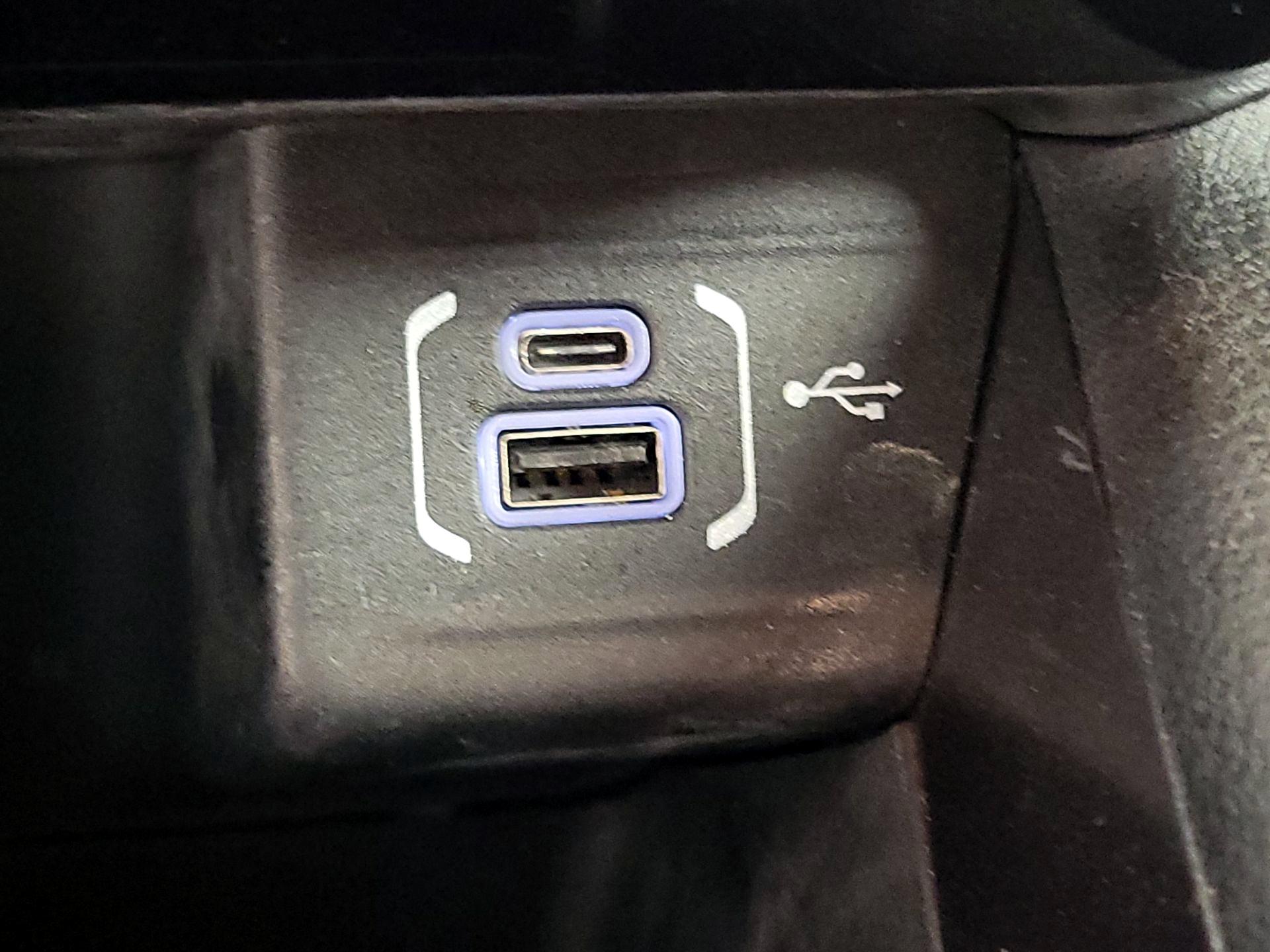 Thumbnail: 2022 Jeep Compass - 18