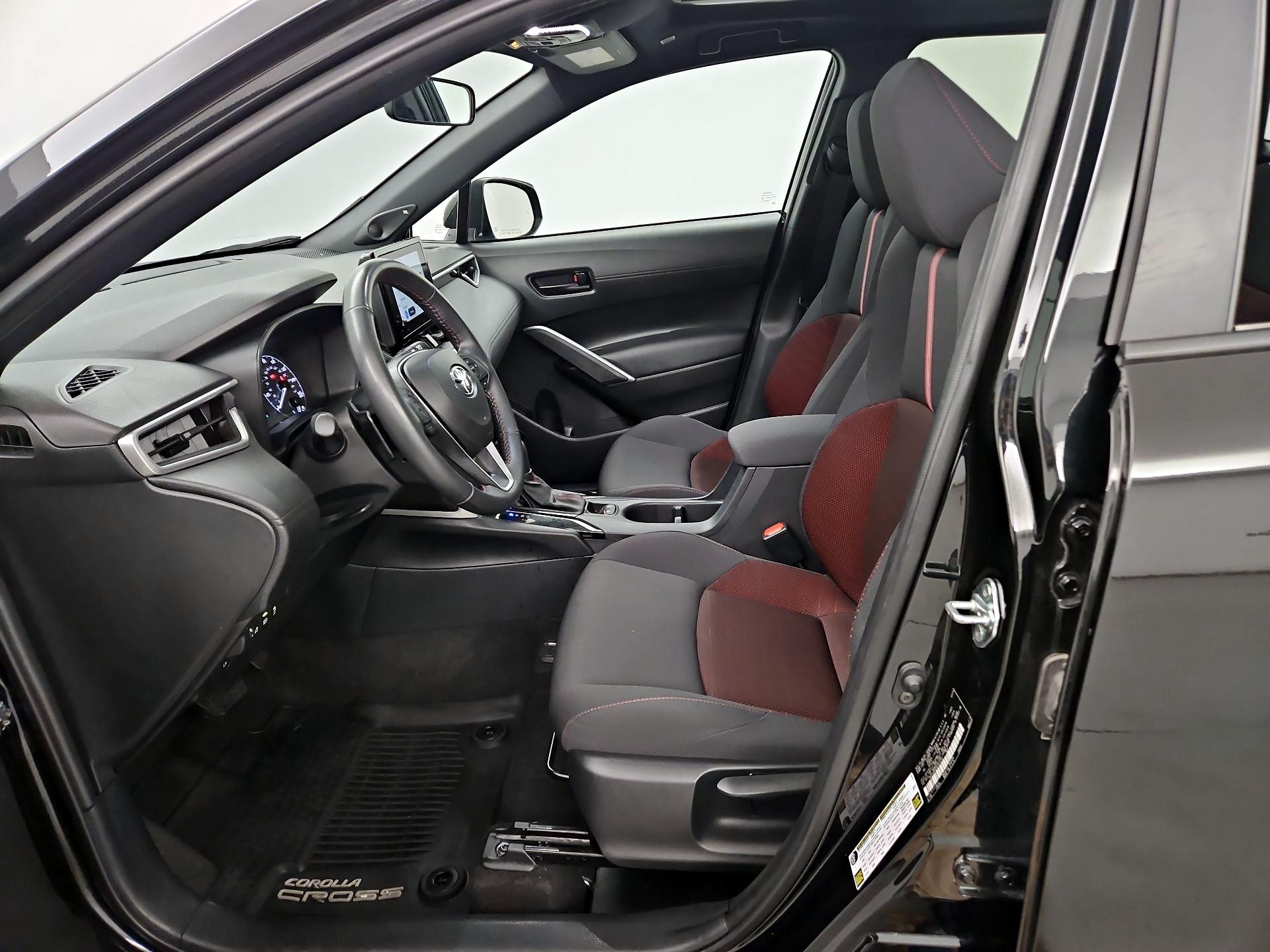 Thumbnail: 2024 Toyota Corolla Cross - 11