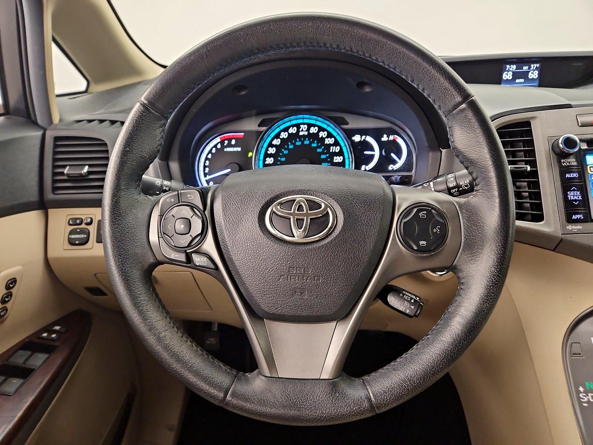 Thumbnail: 2014 Toyota Venza - 10