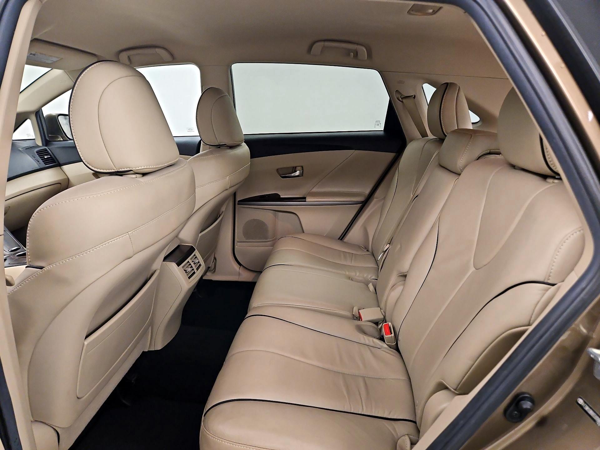 Thumbnail: 2014 Toyota Venza - 17