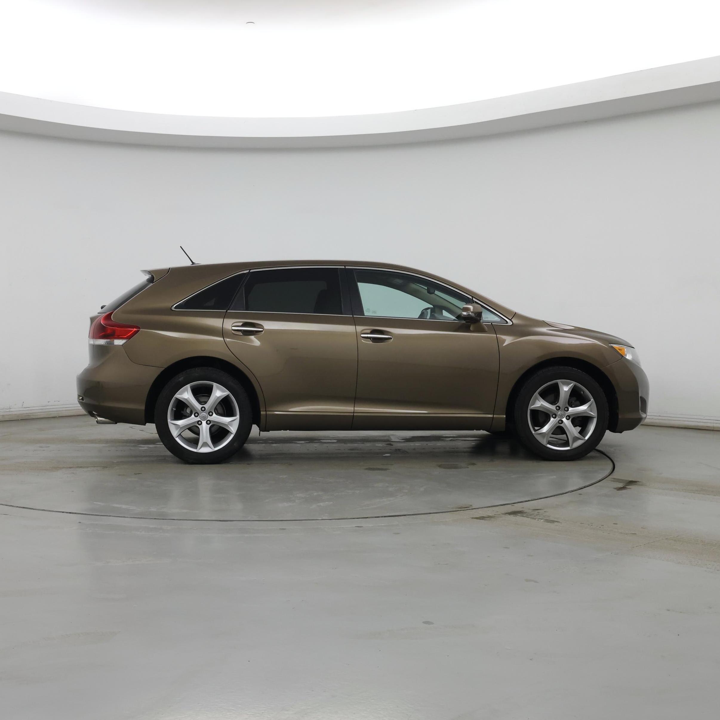 Thumbnail: 2014 Toyota Venza - 7