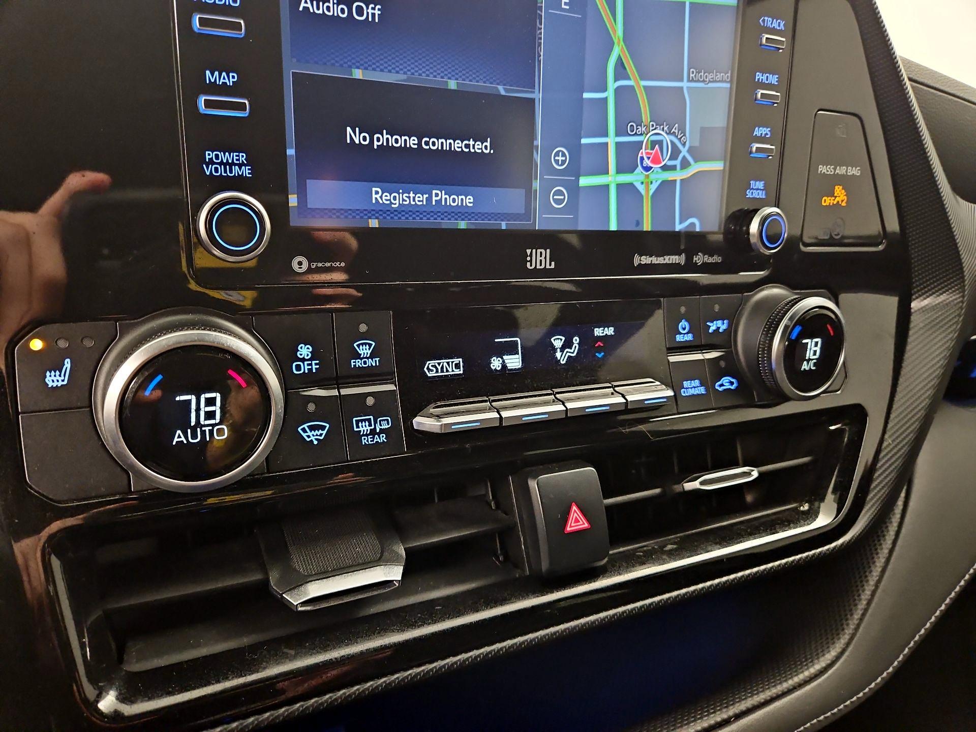 Thumbnail: 2021 Toyota Highlander - 17