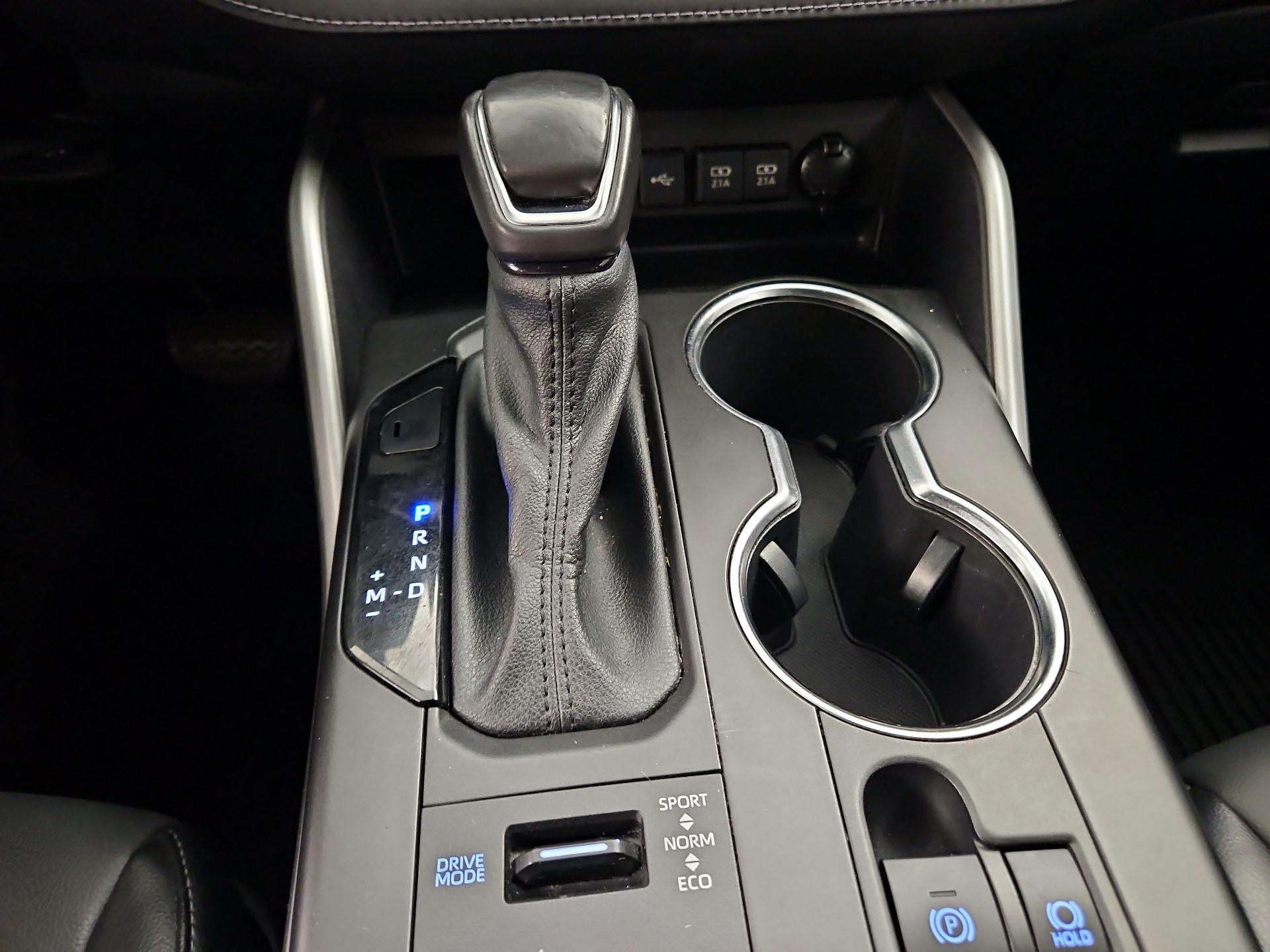 Thumbnail: 2021 Toyota Highlander - 18